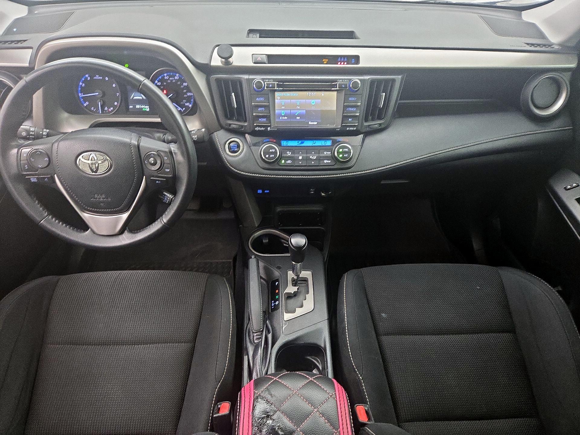Thumbnail: 2018 Toyota RAV4 - 9
