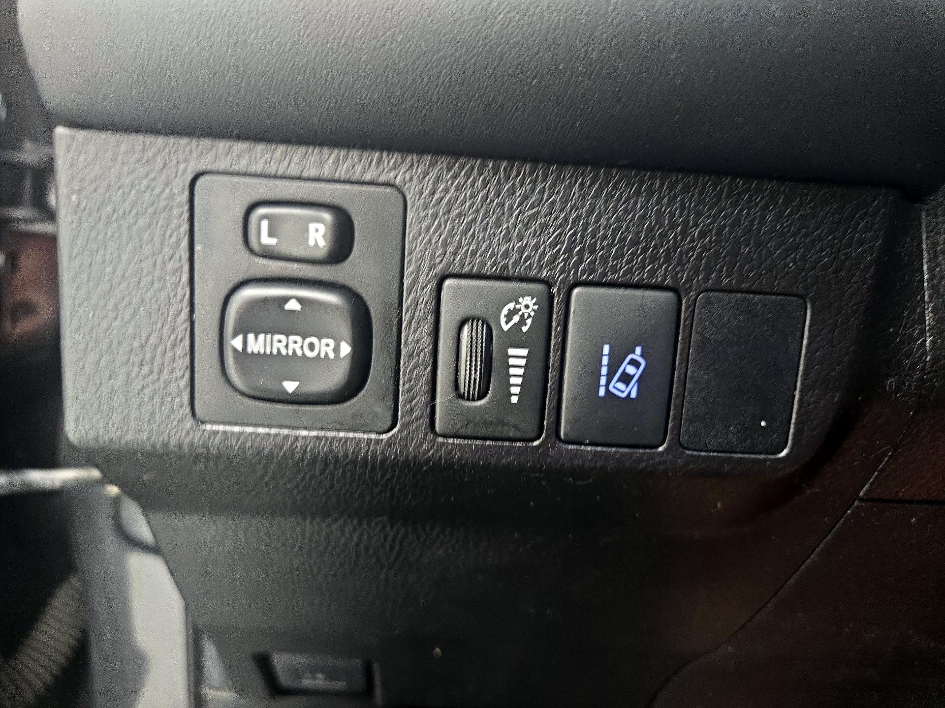 Thumbnail: 2018 Toyota RAV4 - 13