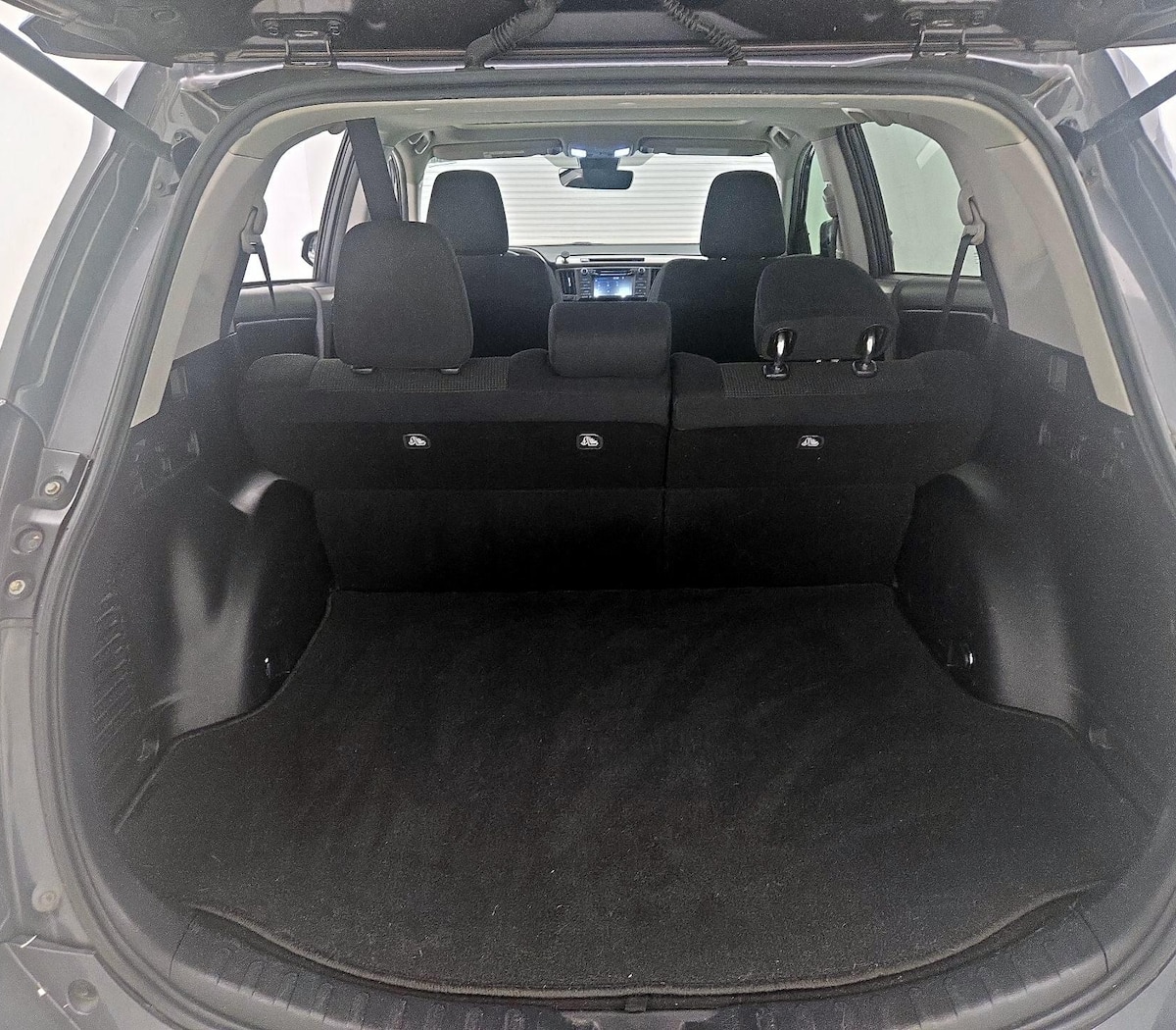 Trunk/Cargo (Seats Up)