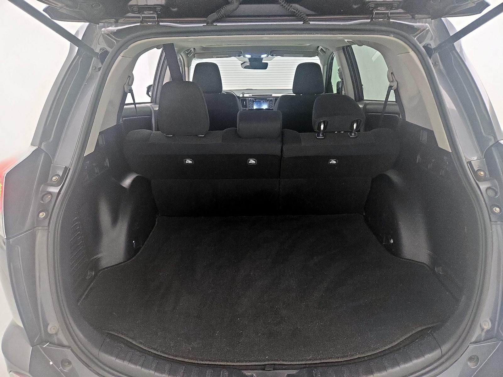 2018 Toyota RAV4 XLE - Photo 22