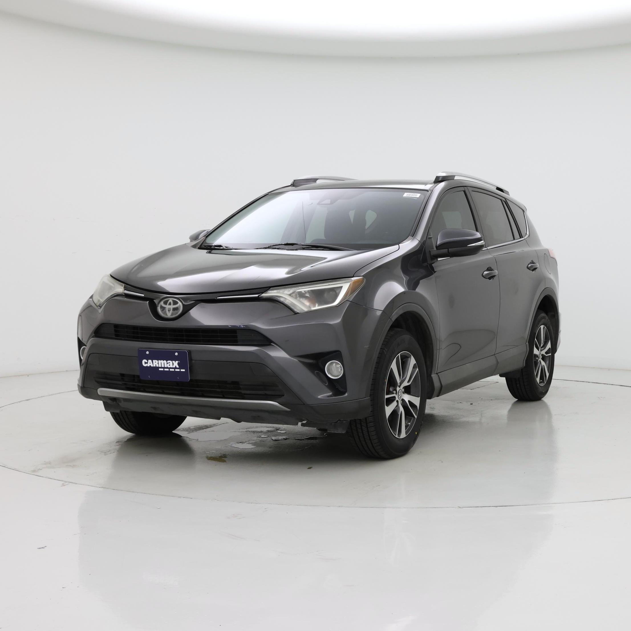 Thumbnail: 2018 Toyota RAV4 - 4