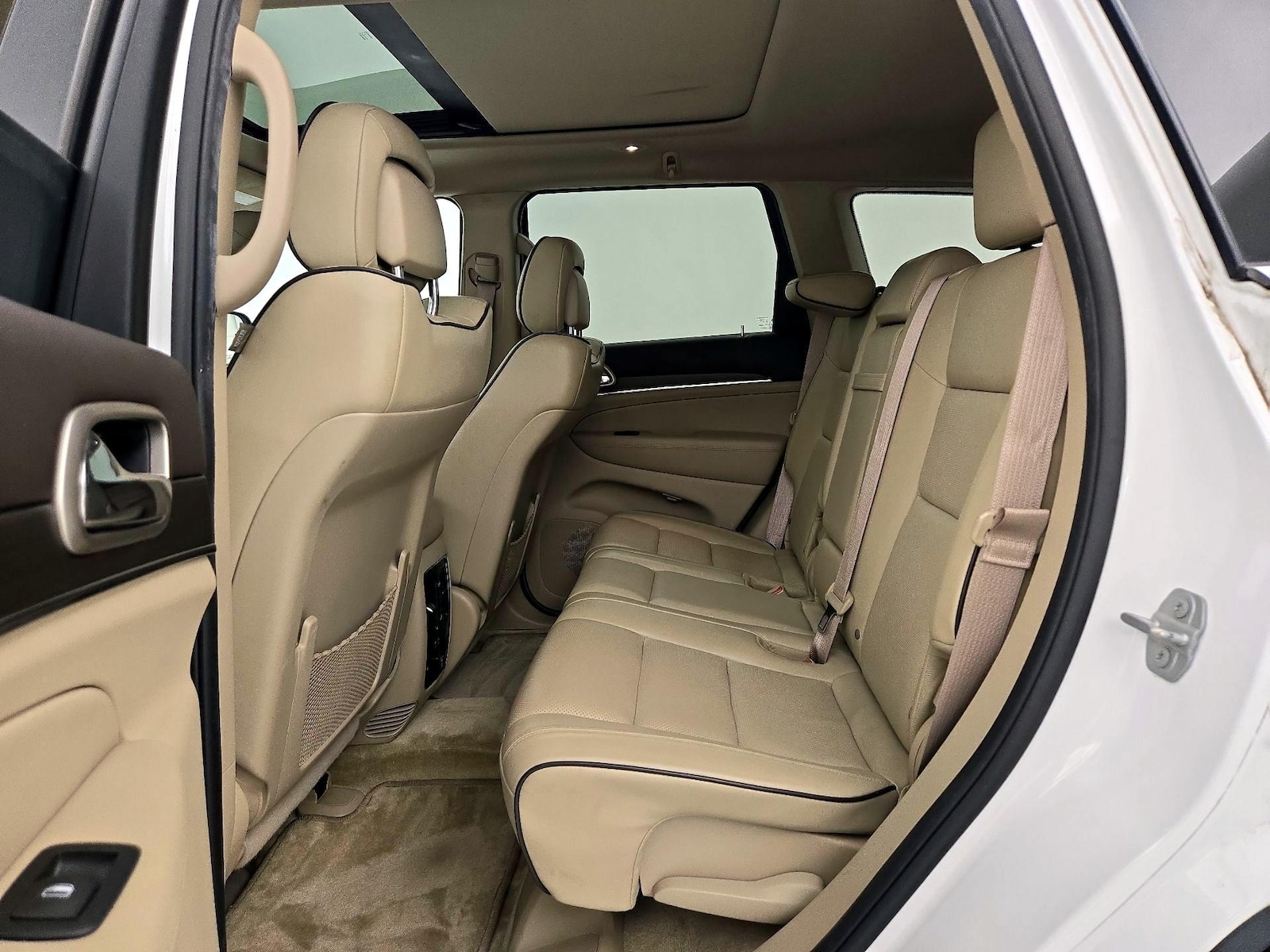 2016 Jeep Grand Cherokee Overland - Photo 22