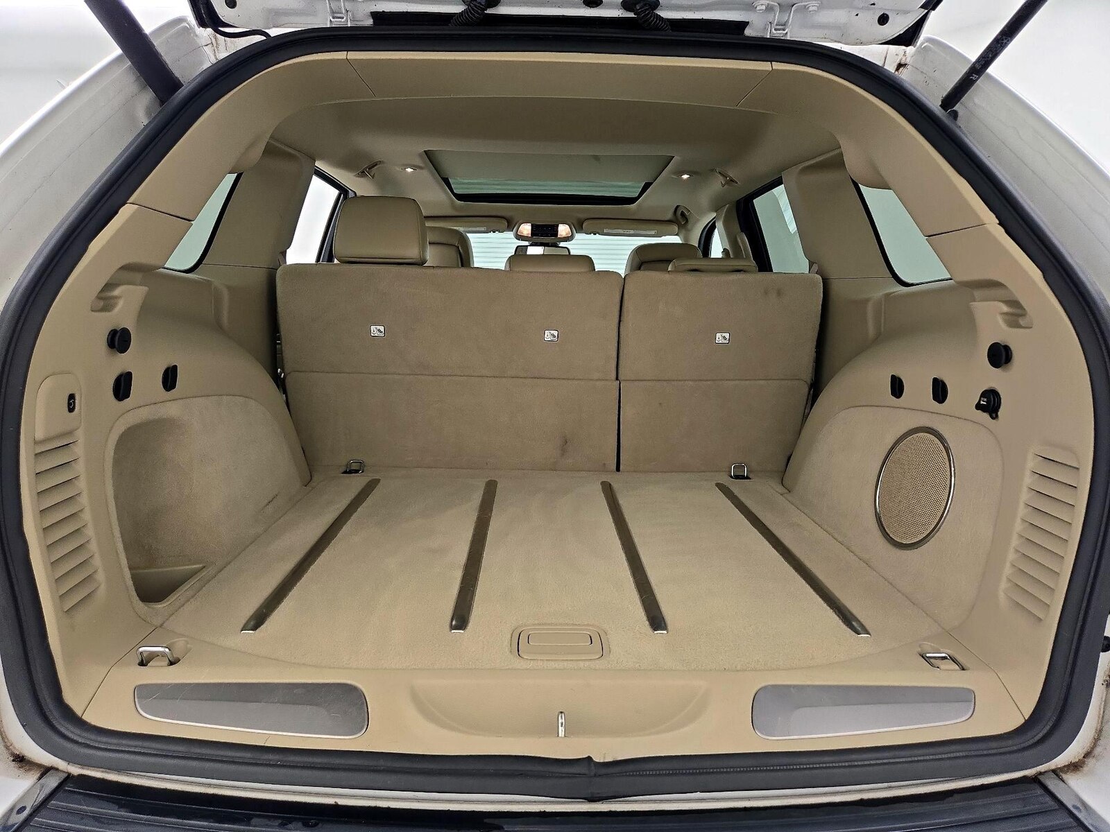 2016 Jeep Grand Cherokee Overland - Photo 23