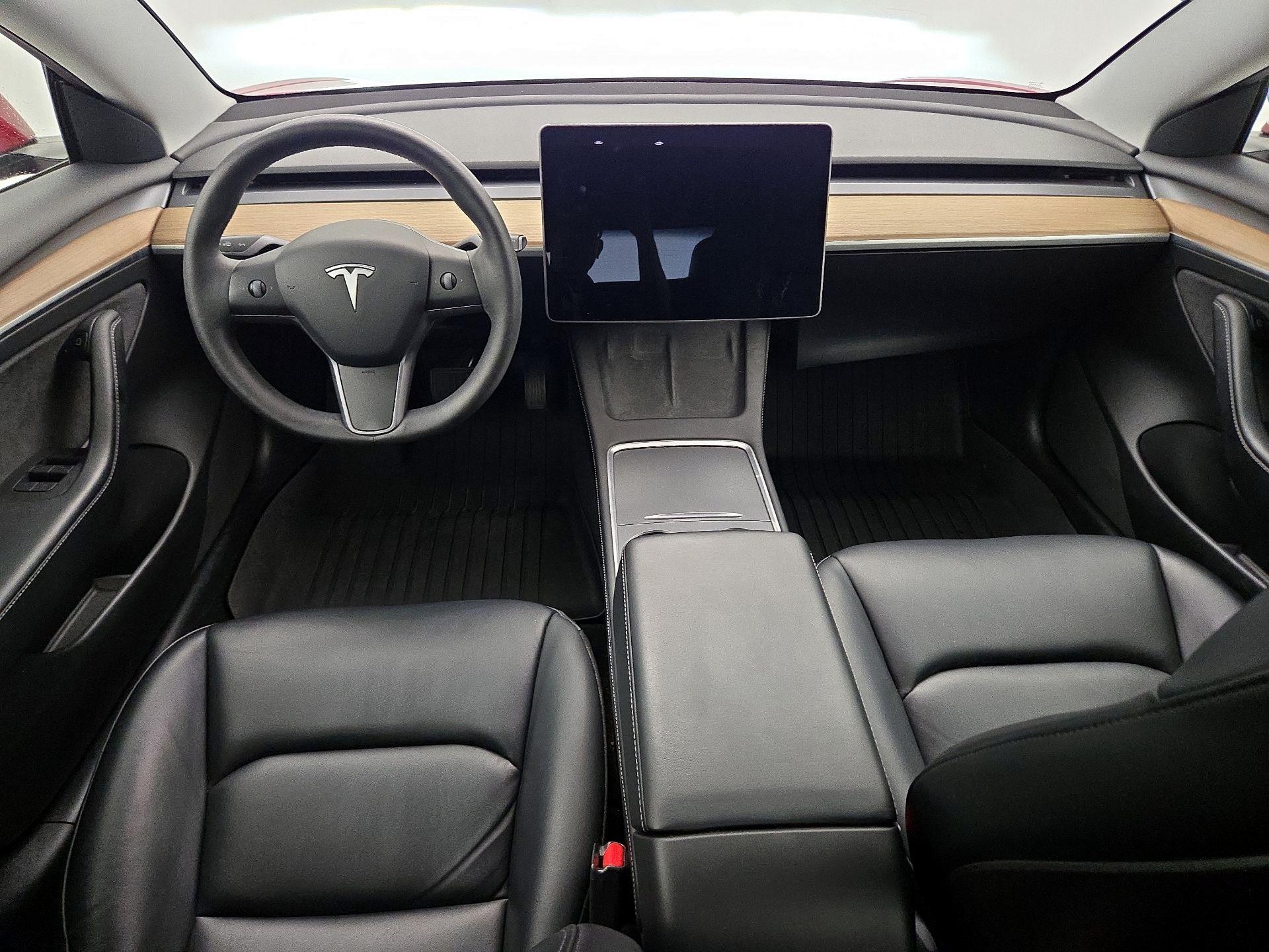 Thumbnail: 2021 Tesla Model 3 - 9