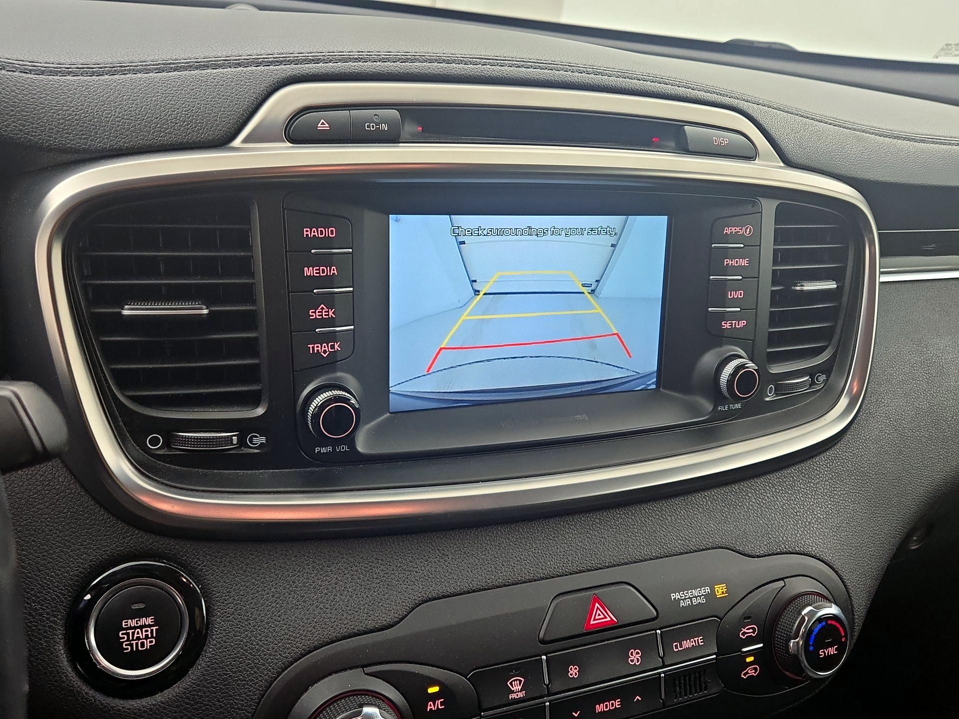 Thumbnail: 2017 Kia Sorento - 12