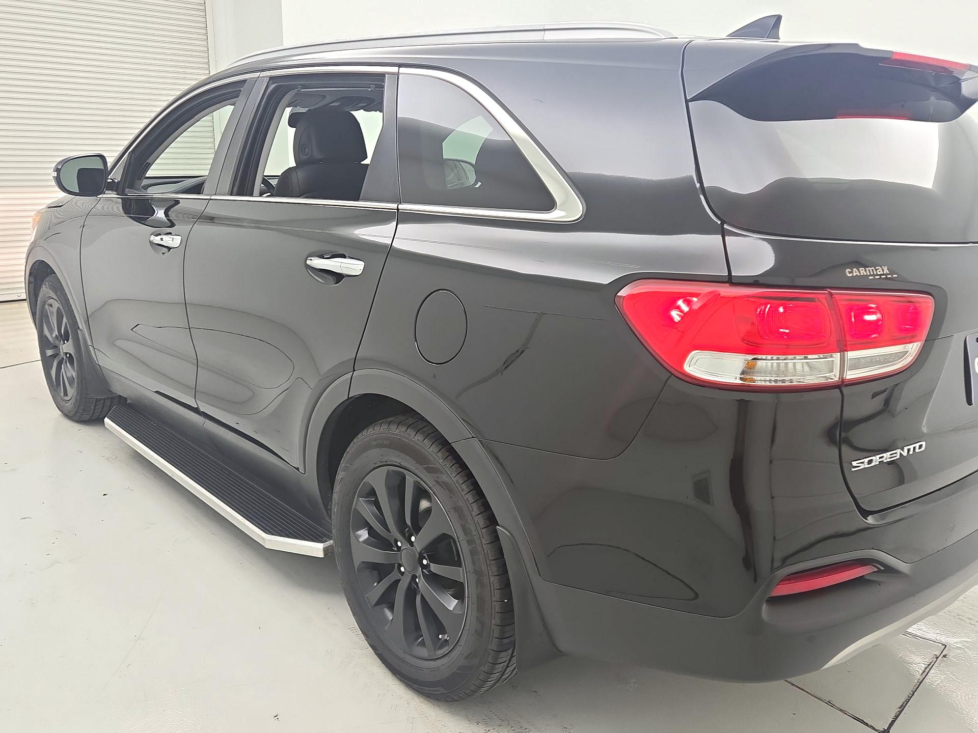 Thumbnail: 2017 Kia Sorento - 7