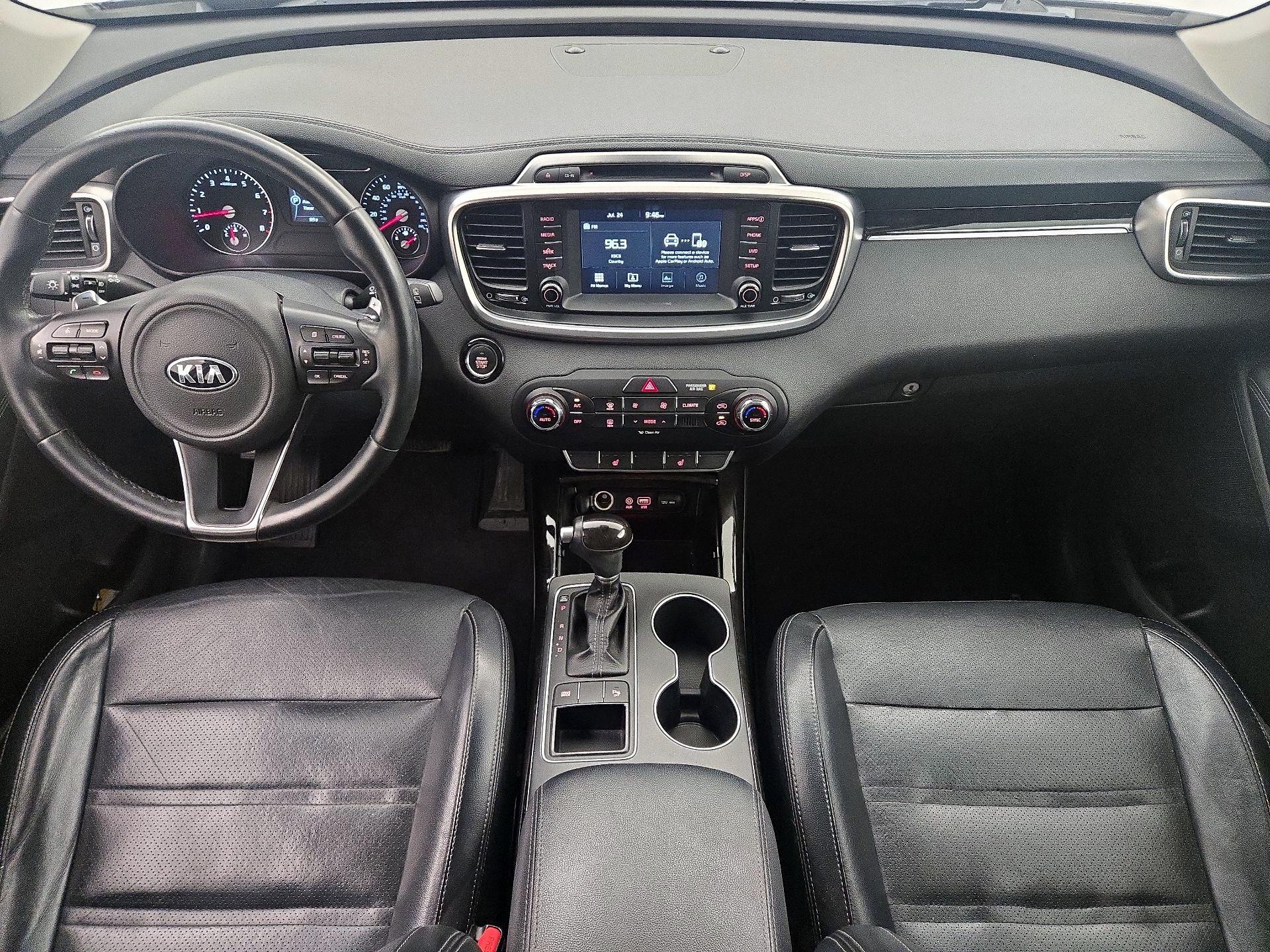 Thumbnail: 2017 Kia Sorento - 8