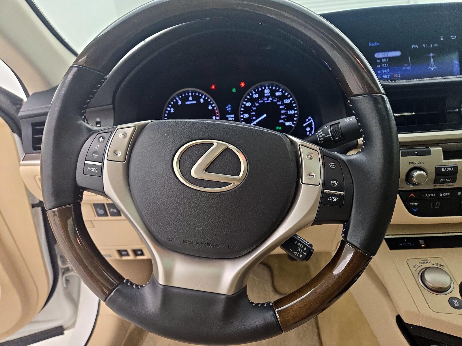 2015 Lexus ES 350 - Photo 11