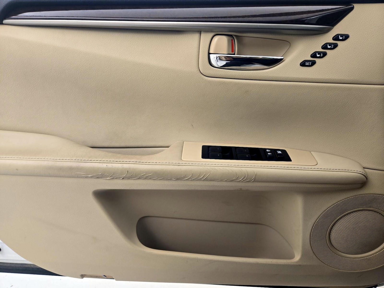 2015 Lexus ES 350 - Photo 13