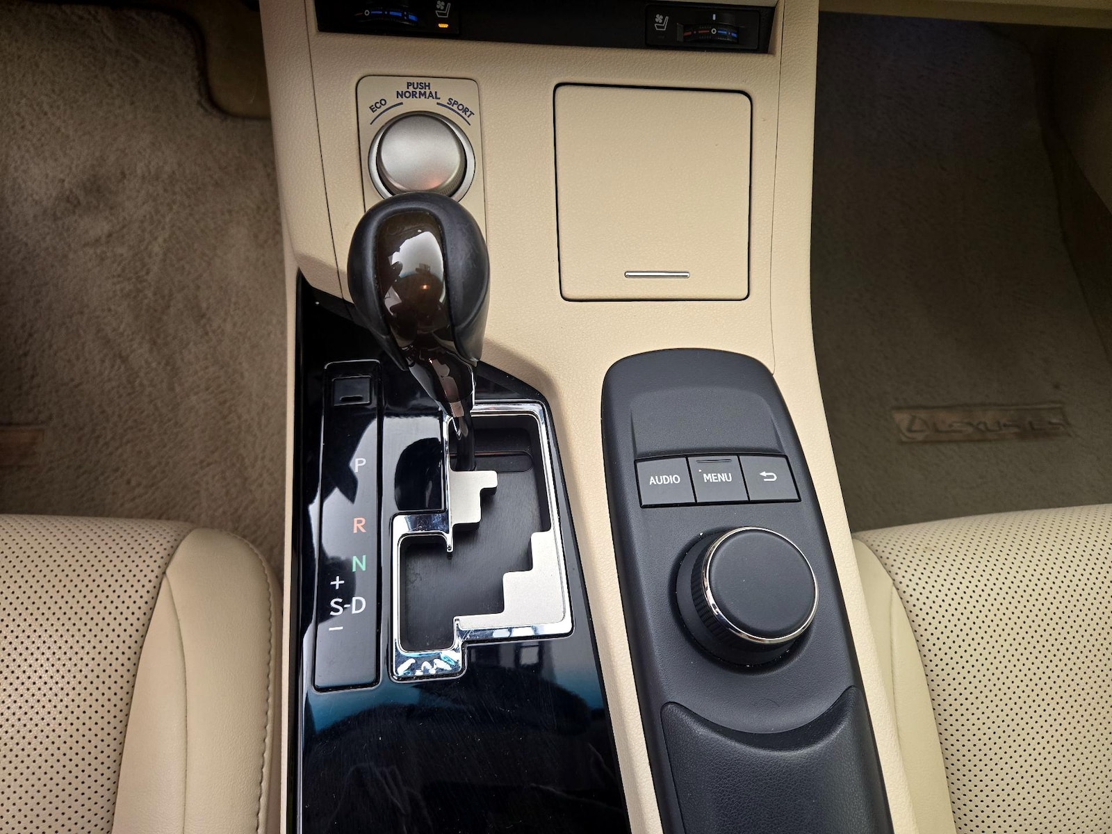 2015 Lexus ES 350 - Photo 18