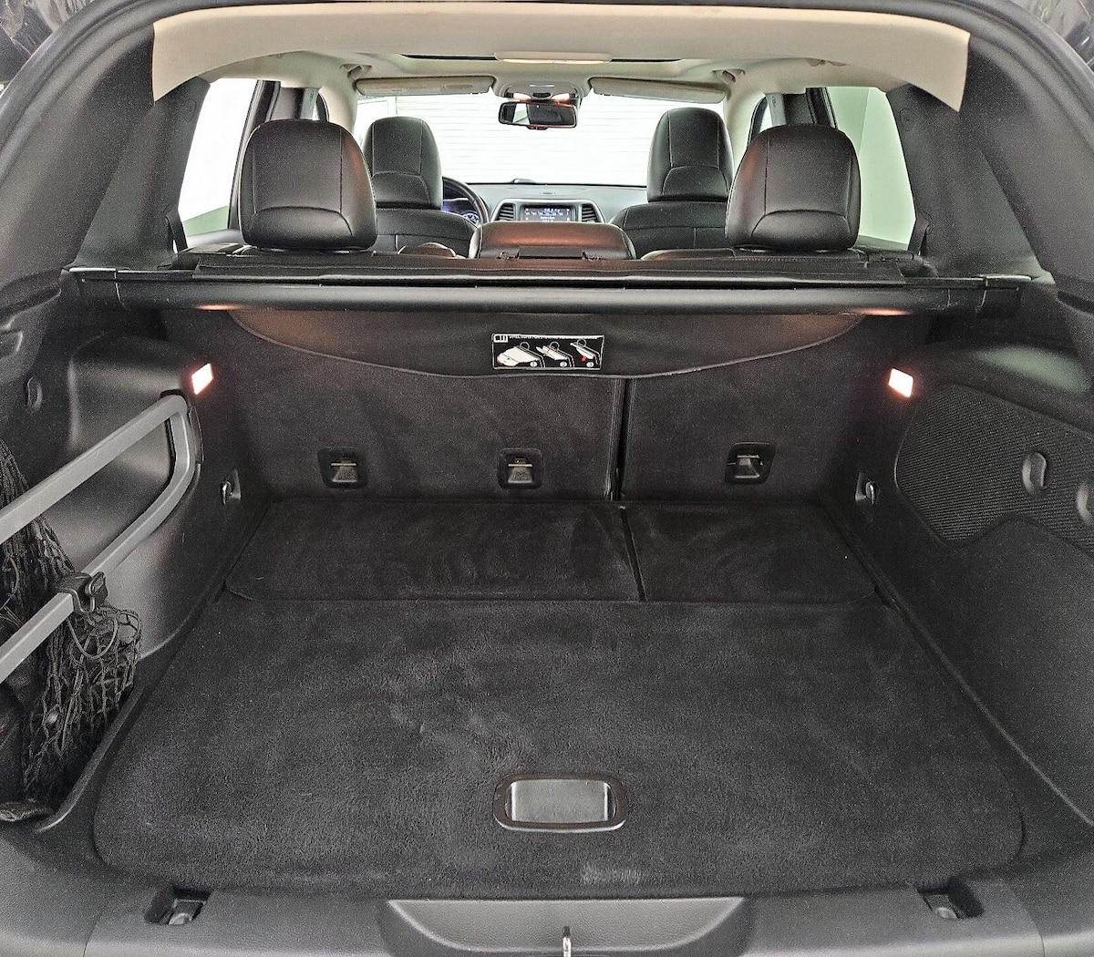 Trunk/Cargo (Seats Up)