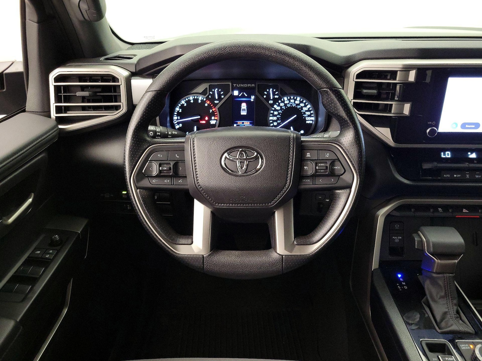 2025 Toyota Tundra SR5 - Photo 11