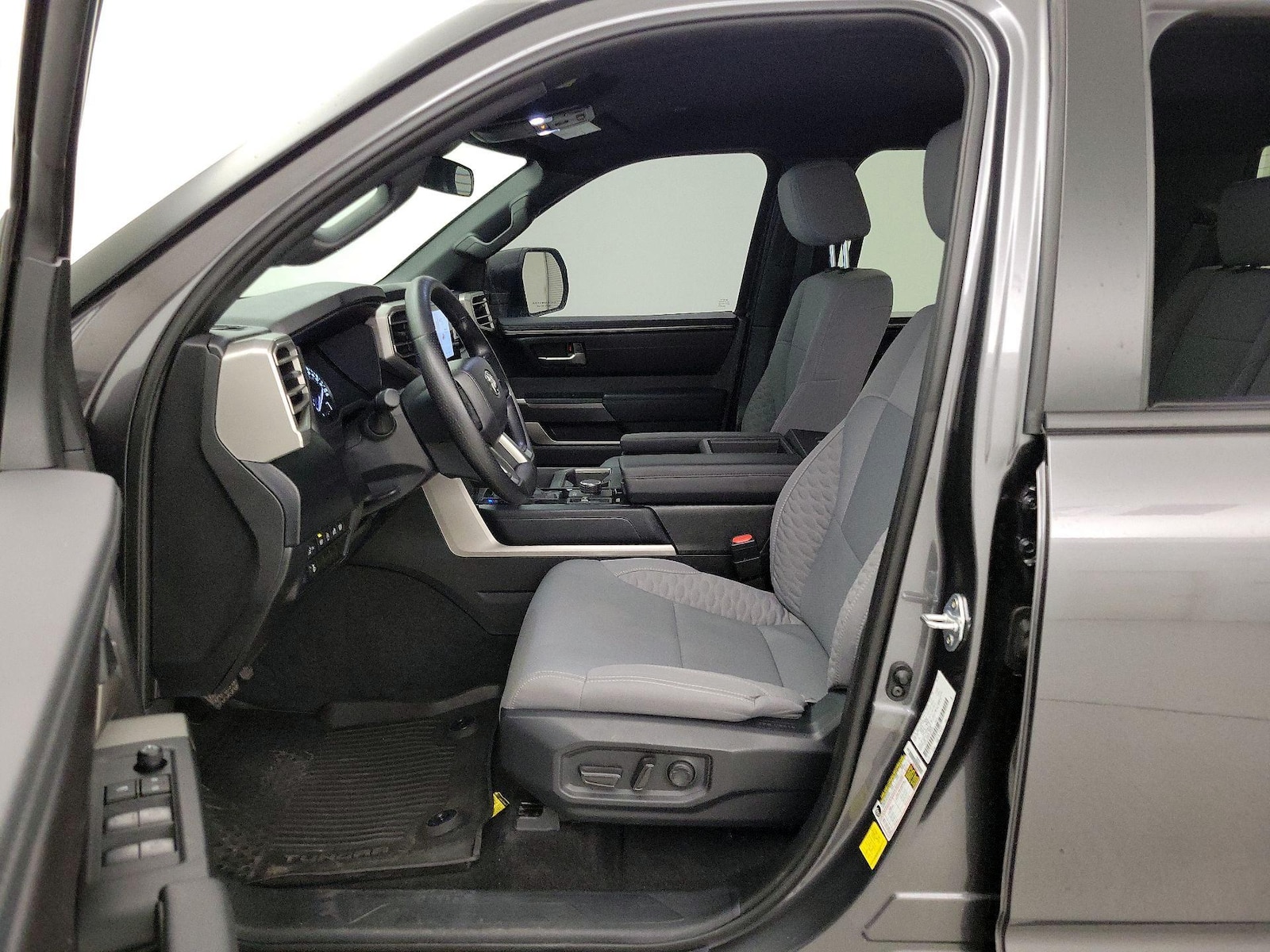 2025 Toyota Tundra SR5 - Photo 12