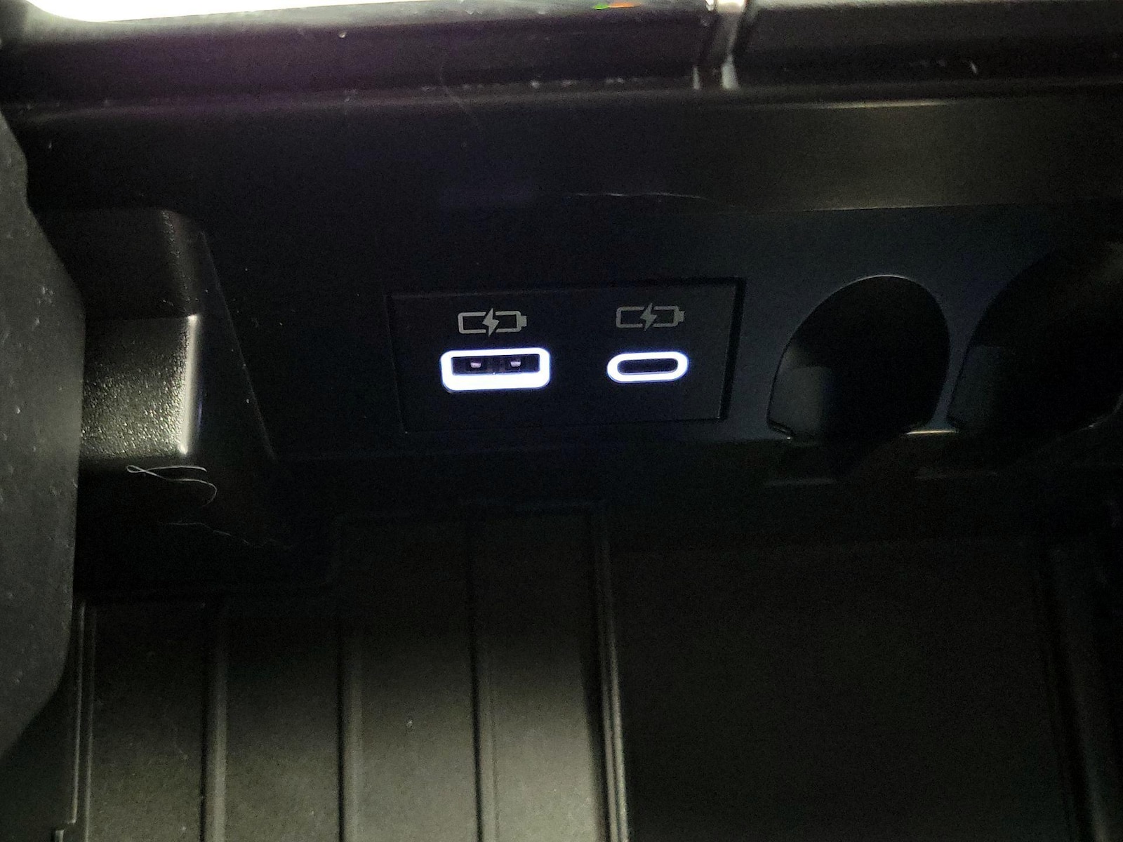2025 Toyota Tundra SR5 - Photo 19