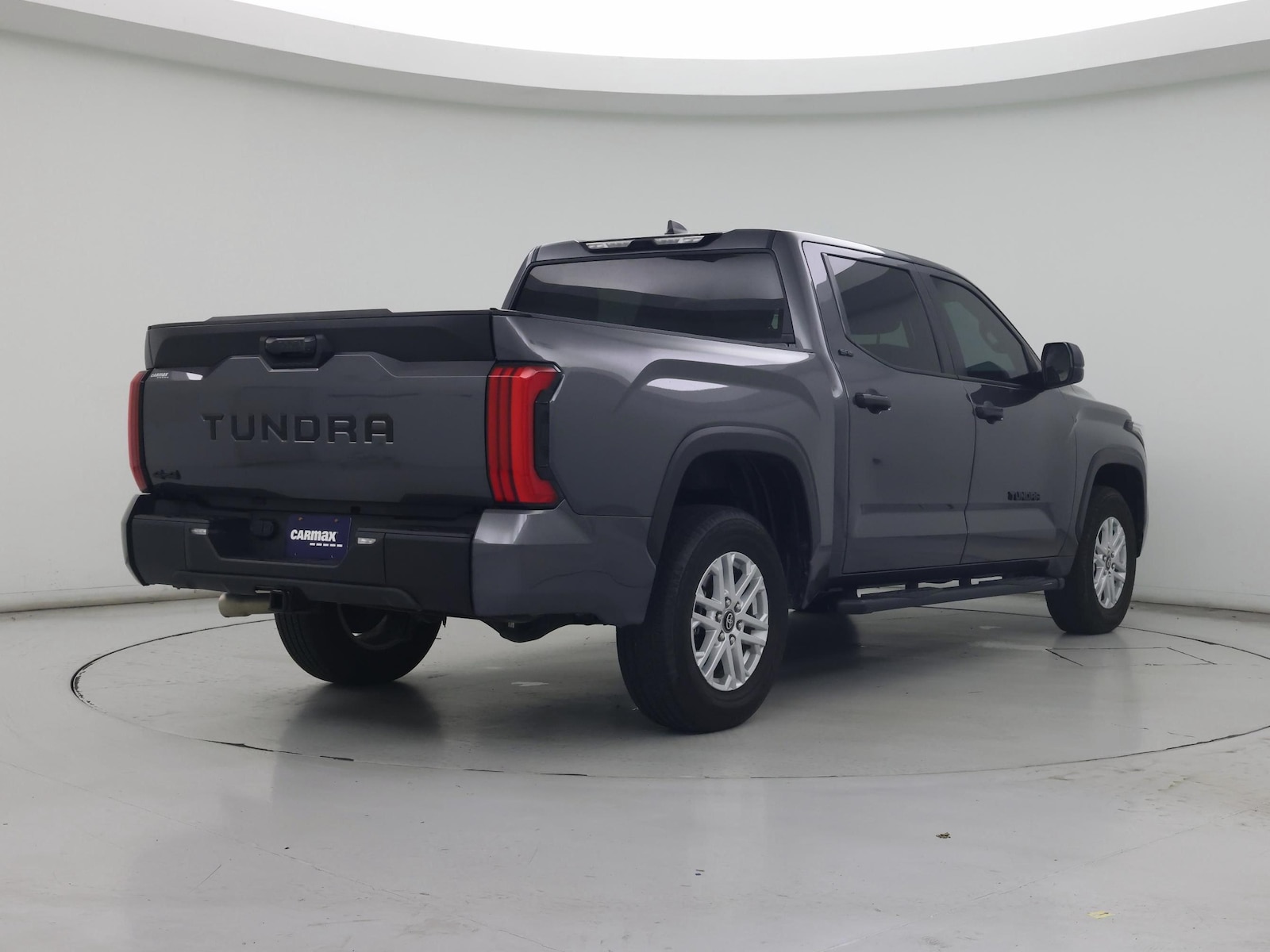 2025 Toyota Tundra SR5 - Photo 9