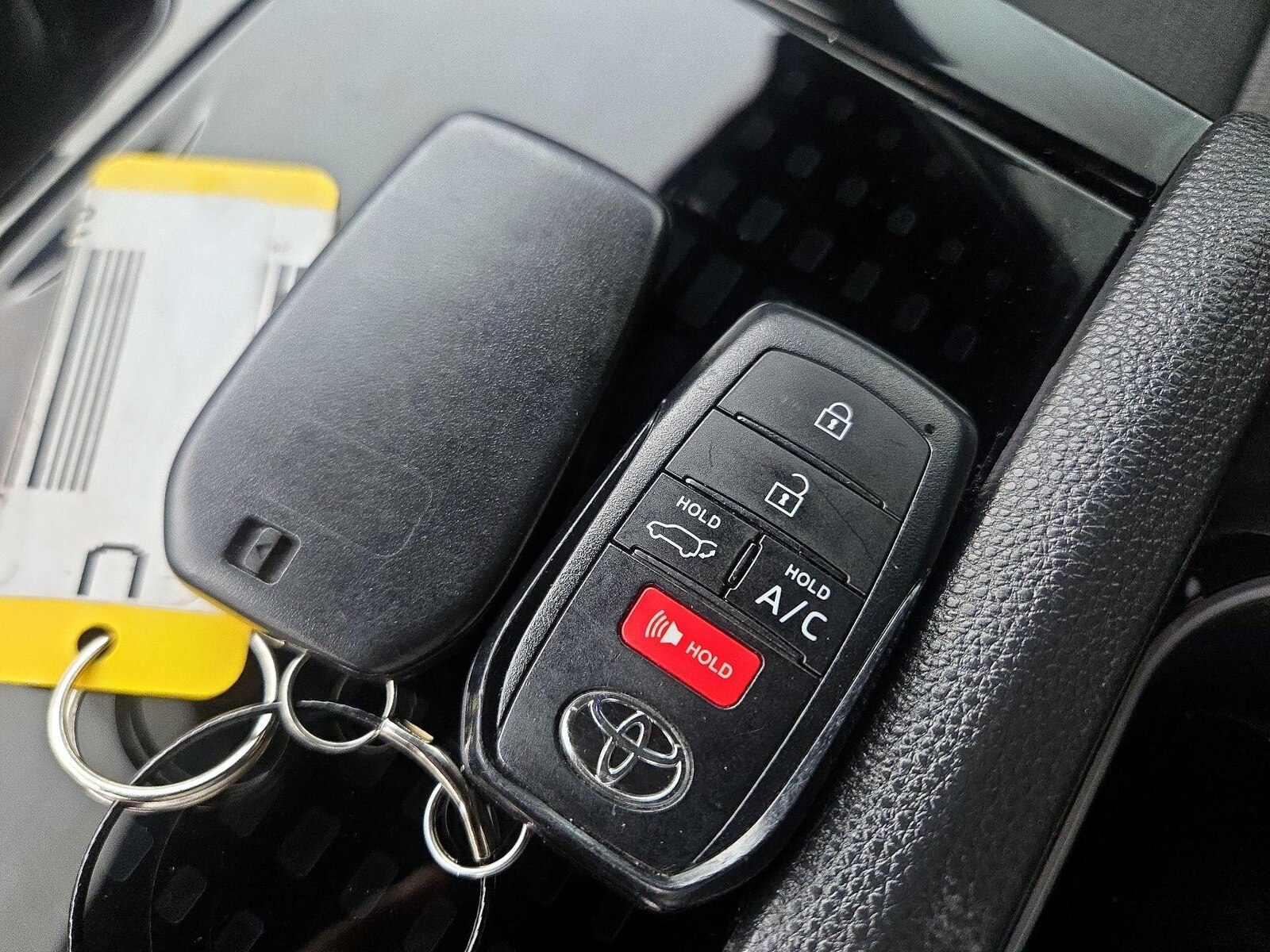 2024 Toyota bZ4X XLE, photo 25