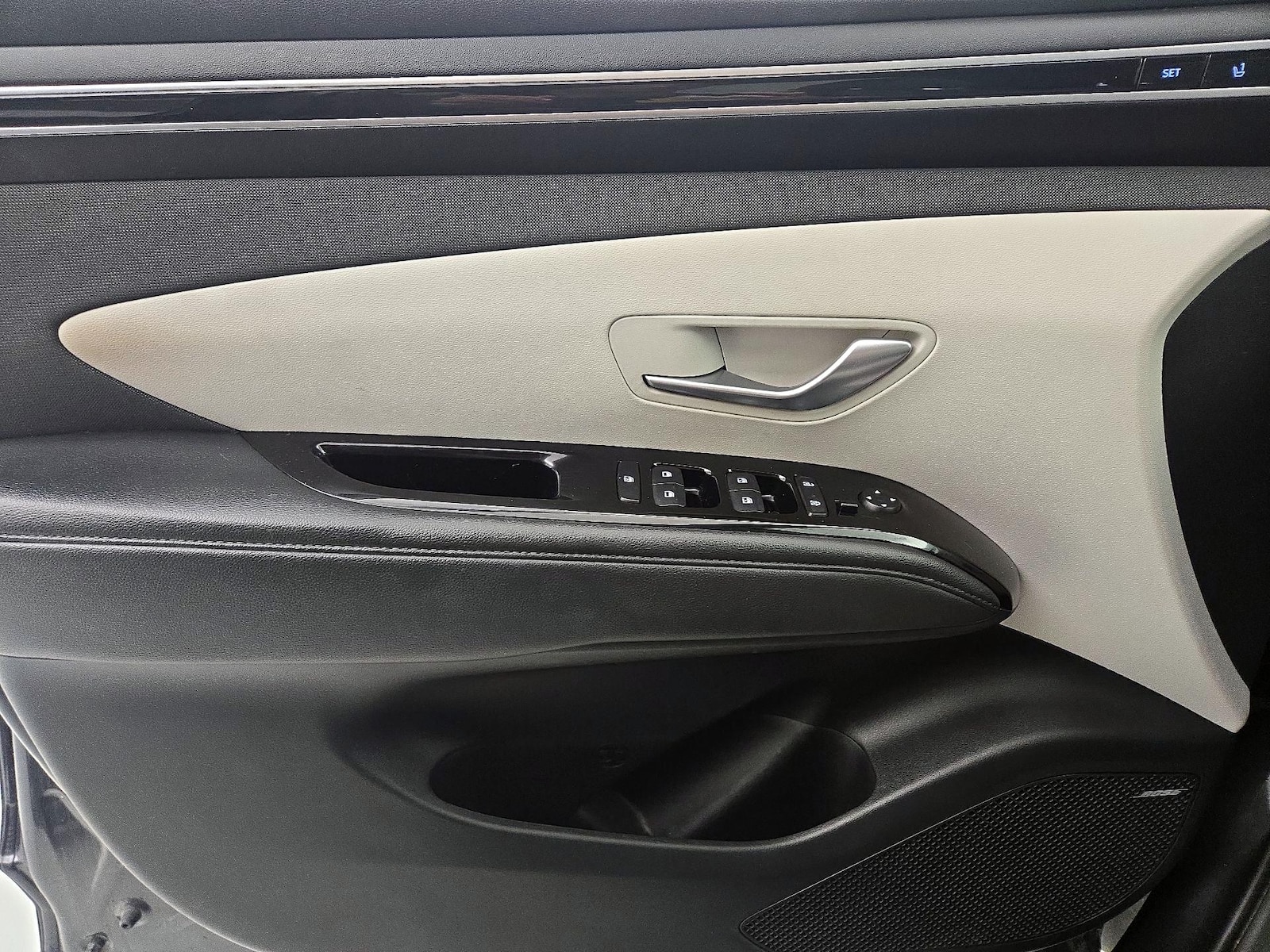 2022 Hyundai Tucson Limited - Photo 13