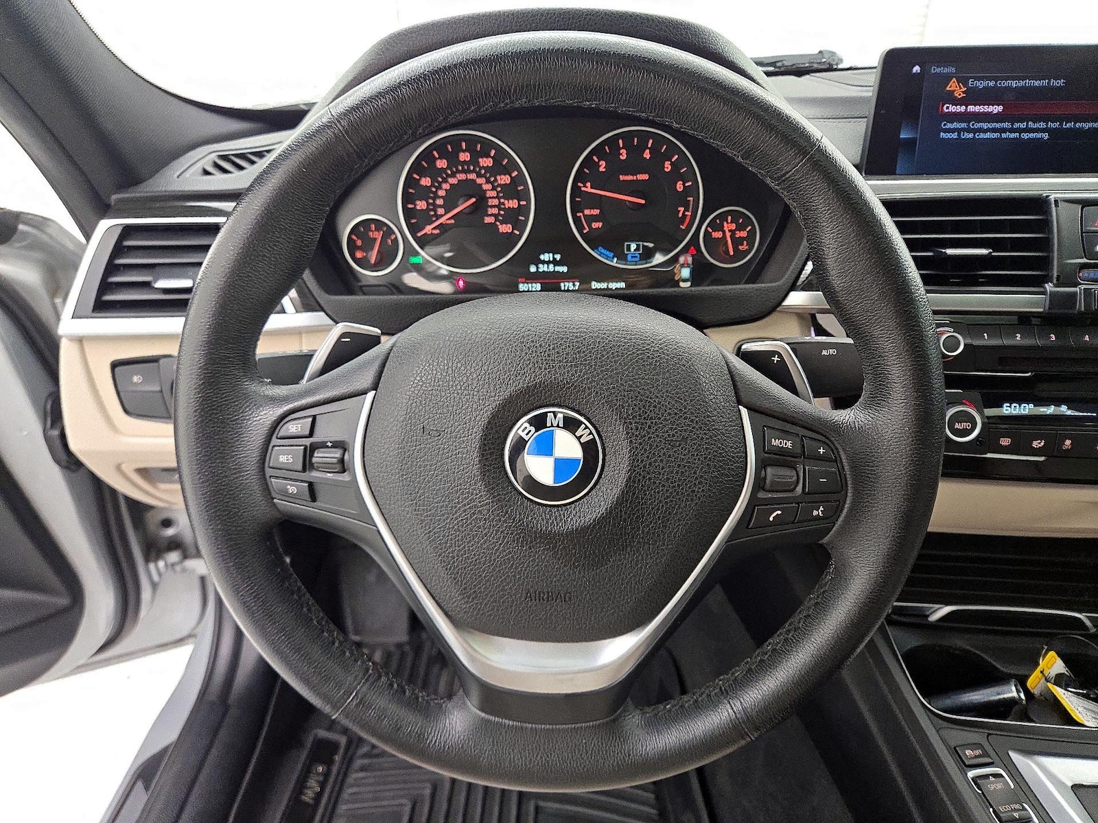2018 BMW 3 Series 330e - Photo 11
