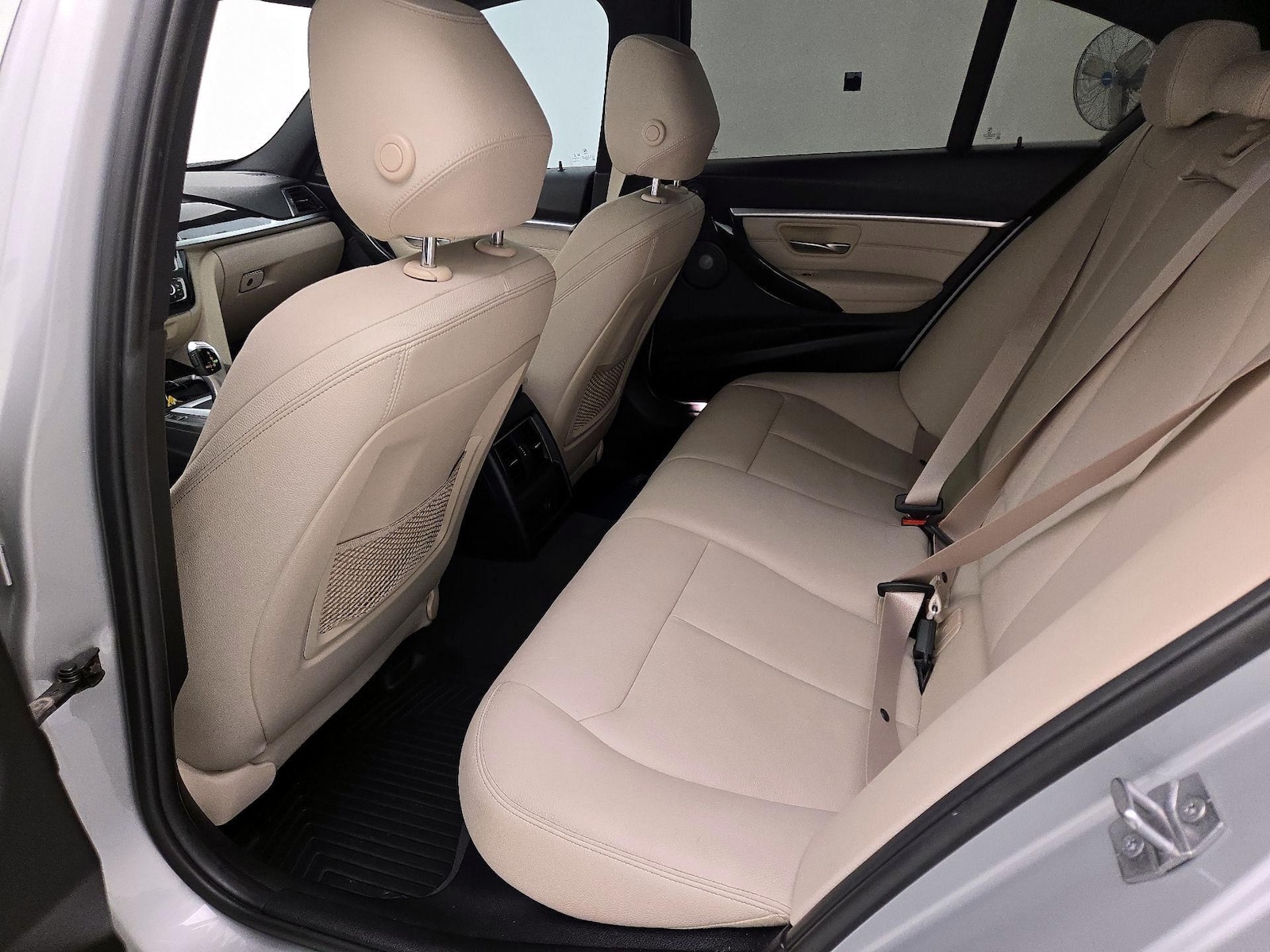 2018 BMW 3 Series 330e - Photo 20
