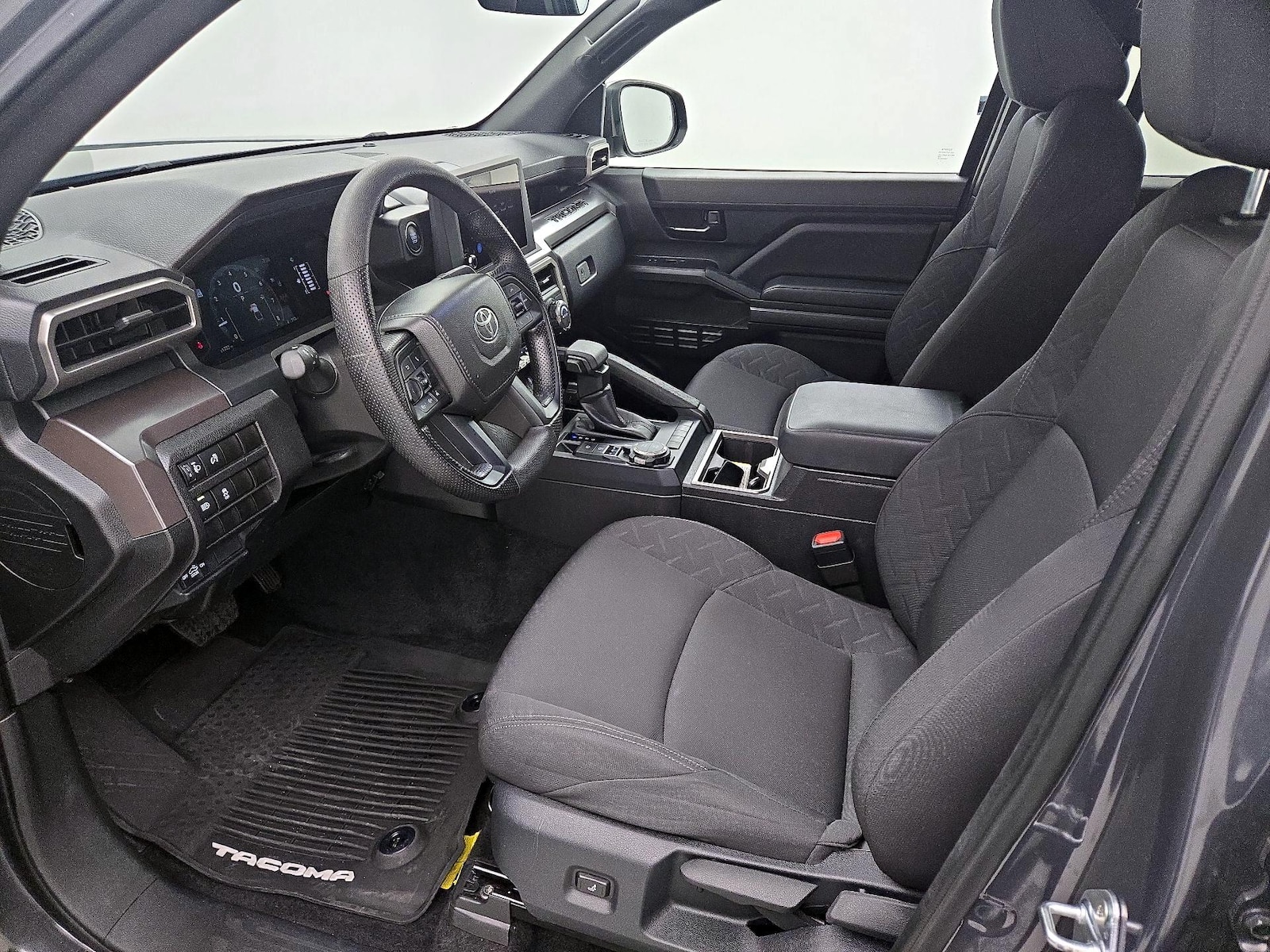 2025 Toyota Tacoma SR5 - Photo 12