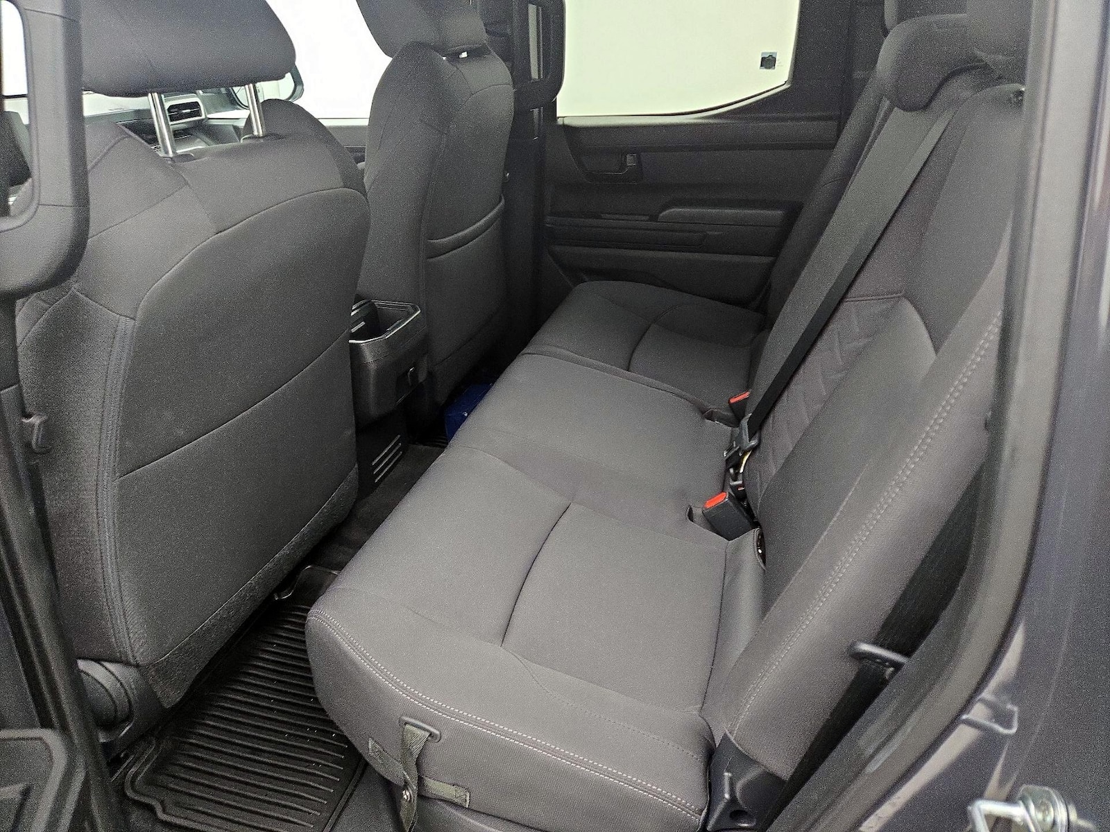 2025 Toyota Tacoma SR5 - Photo 20