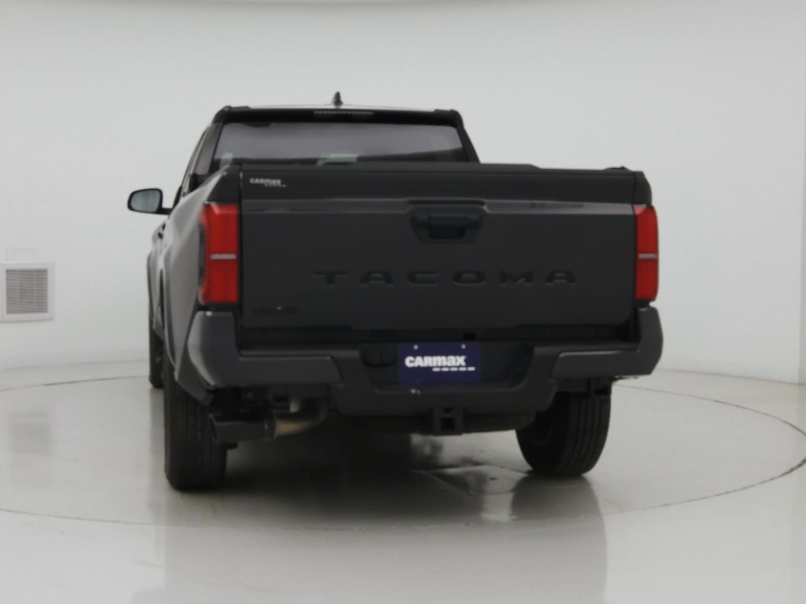2025 Toyota Tacoma SR5 - Photo 7