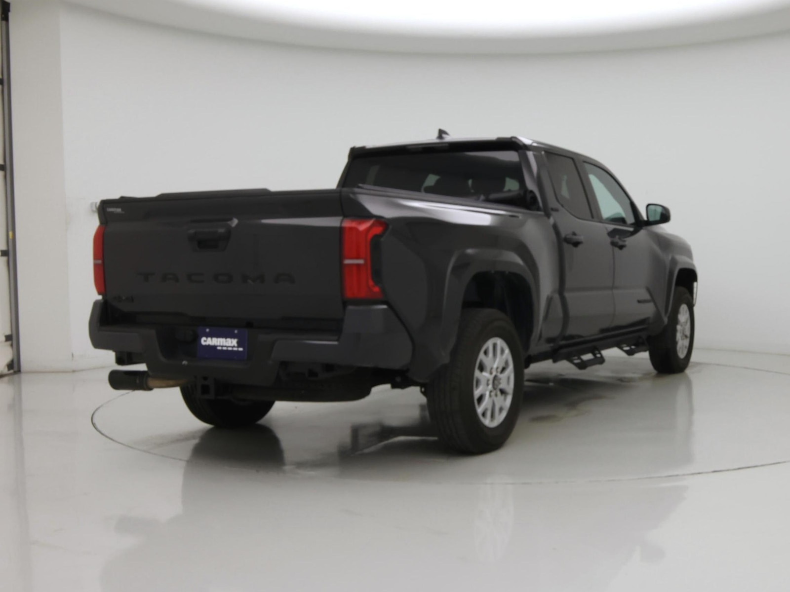 2025 Toyota Tacoma SR5 - Photo 9