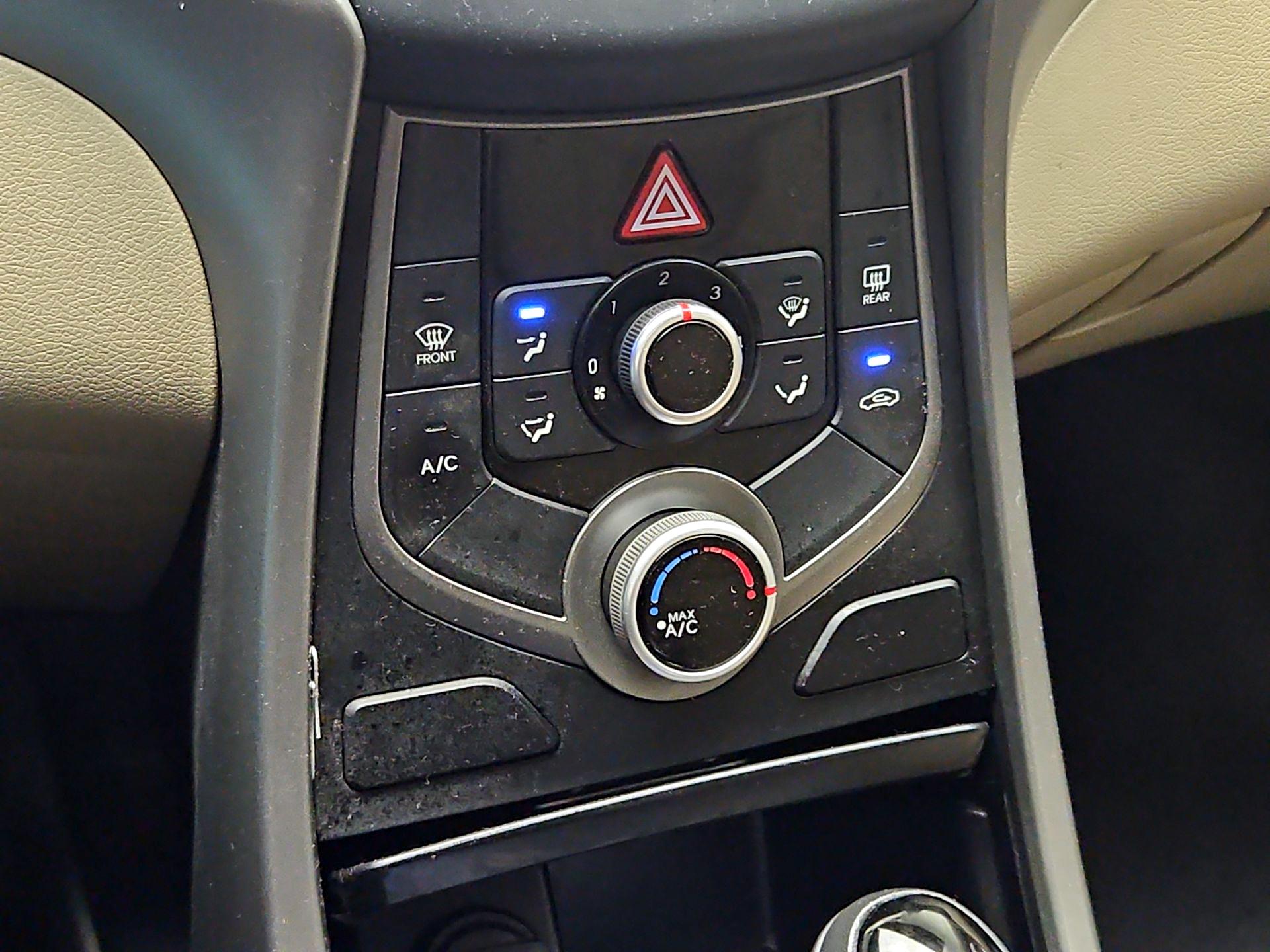 Thumbnail: 2016 Hyundai Elantra - 15