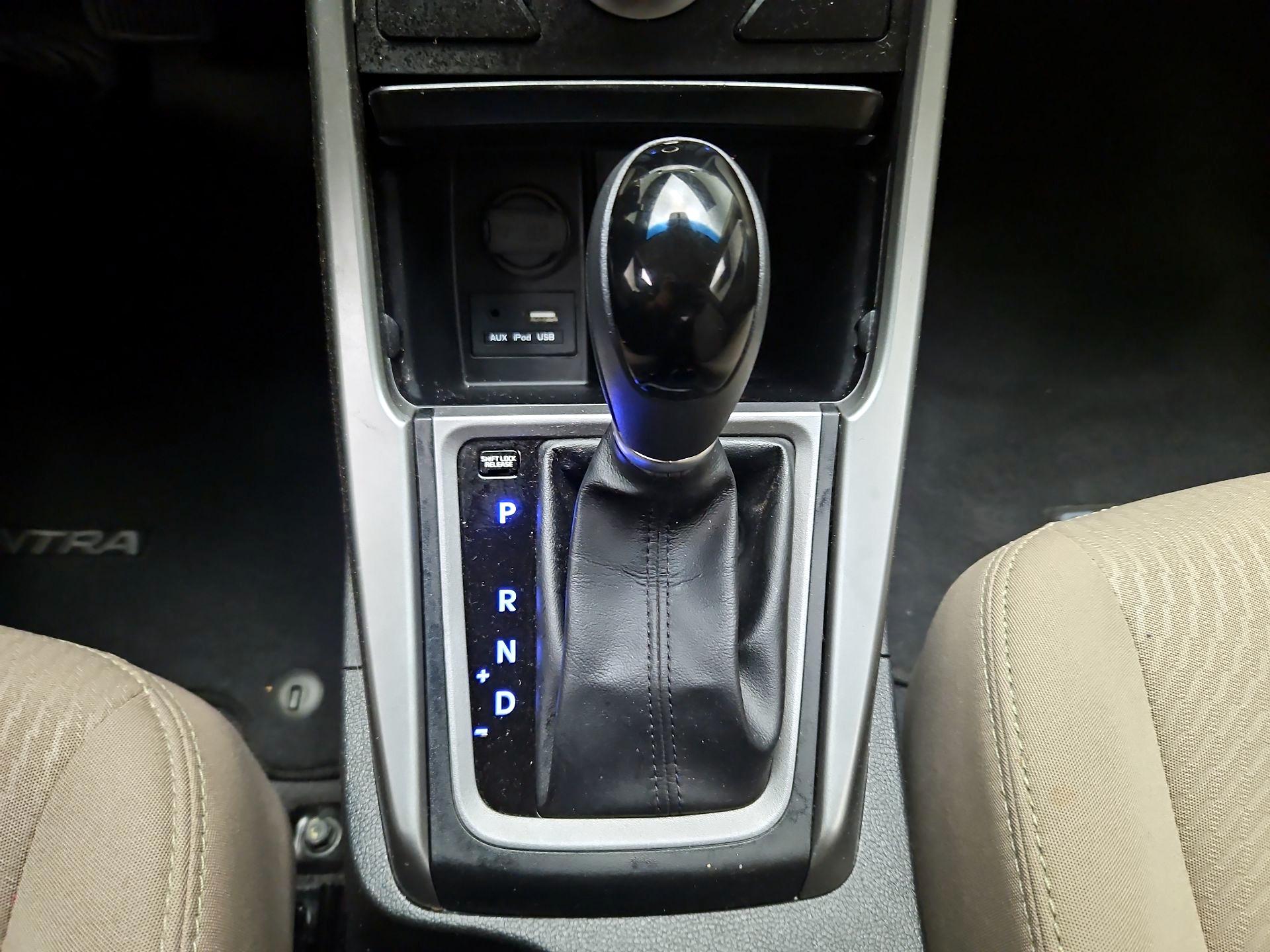 Thumbnail: 2016 Hyundai Elantra - 16