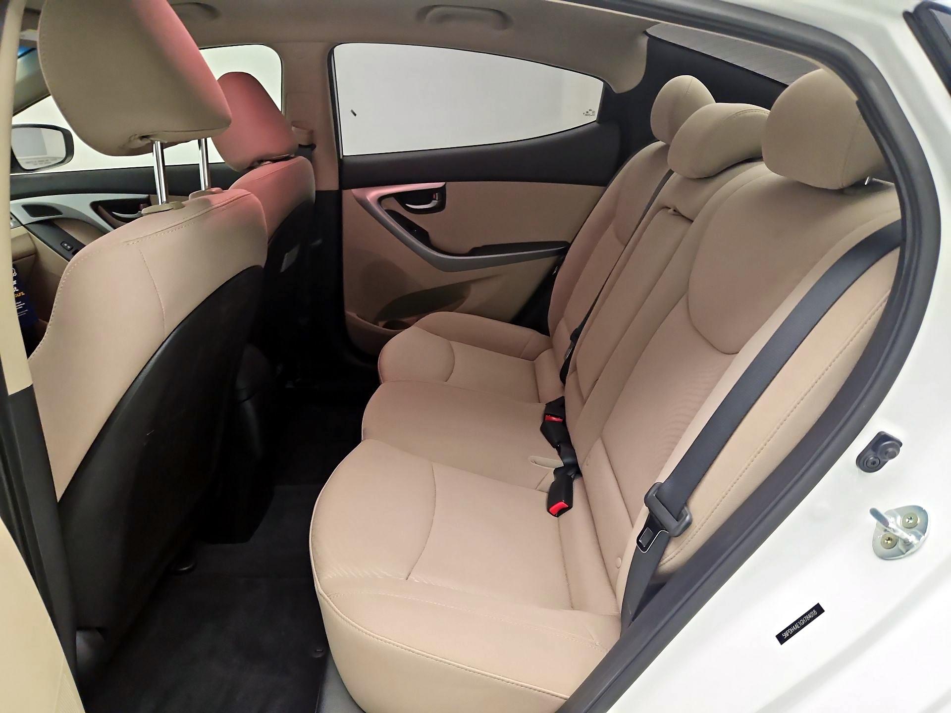 Thumbnail: 2016 Hyundai Elantra - 18