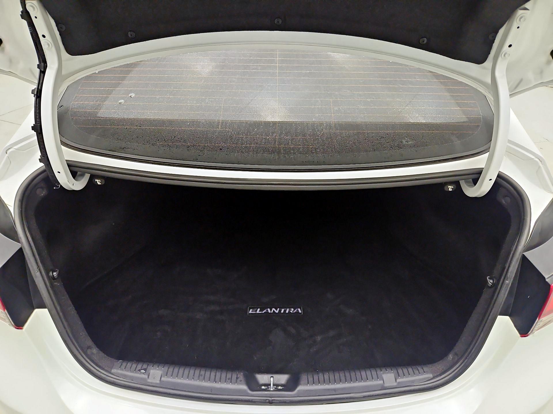 Thumbnail: 2016 Hyundai Elantra - 19