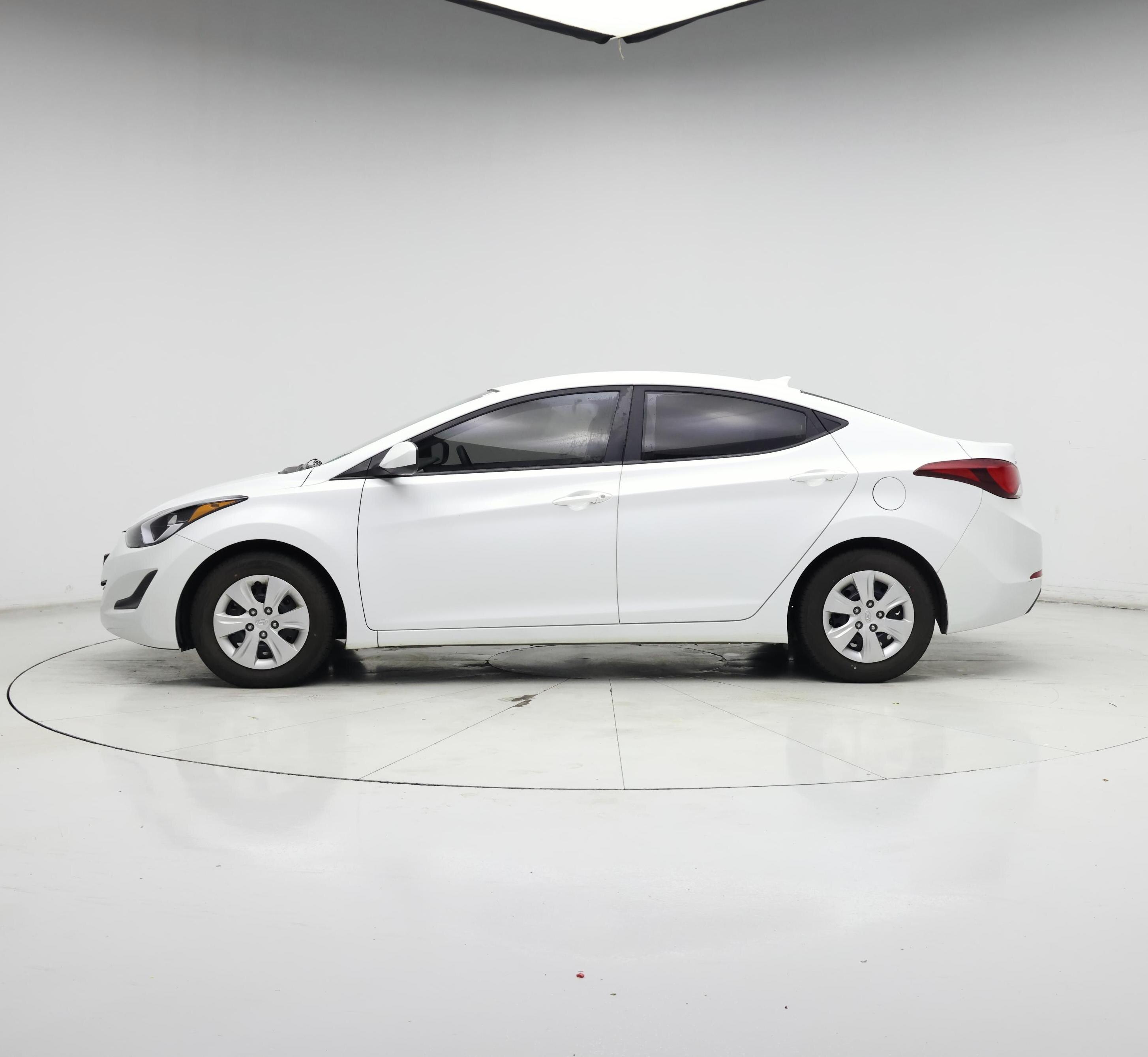 Thumbnail: 2016 Hyundai Elantra - 3