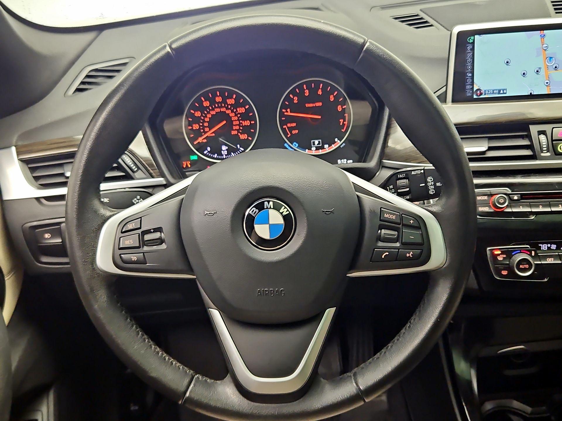 Thumbnail: 2016 BMW X1 - 10