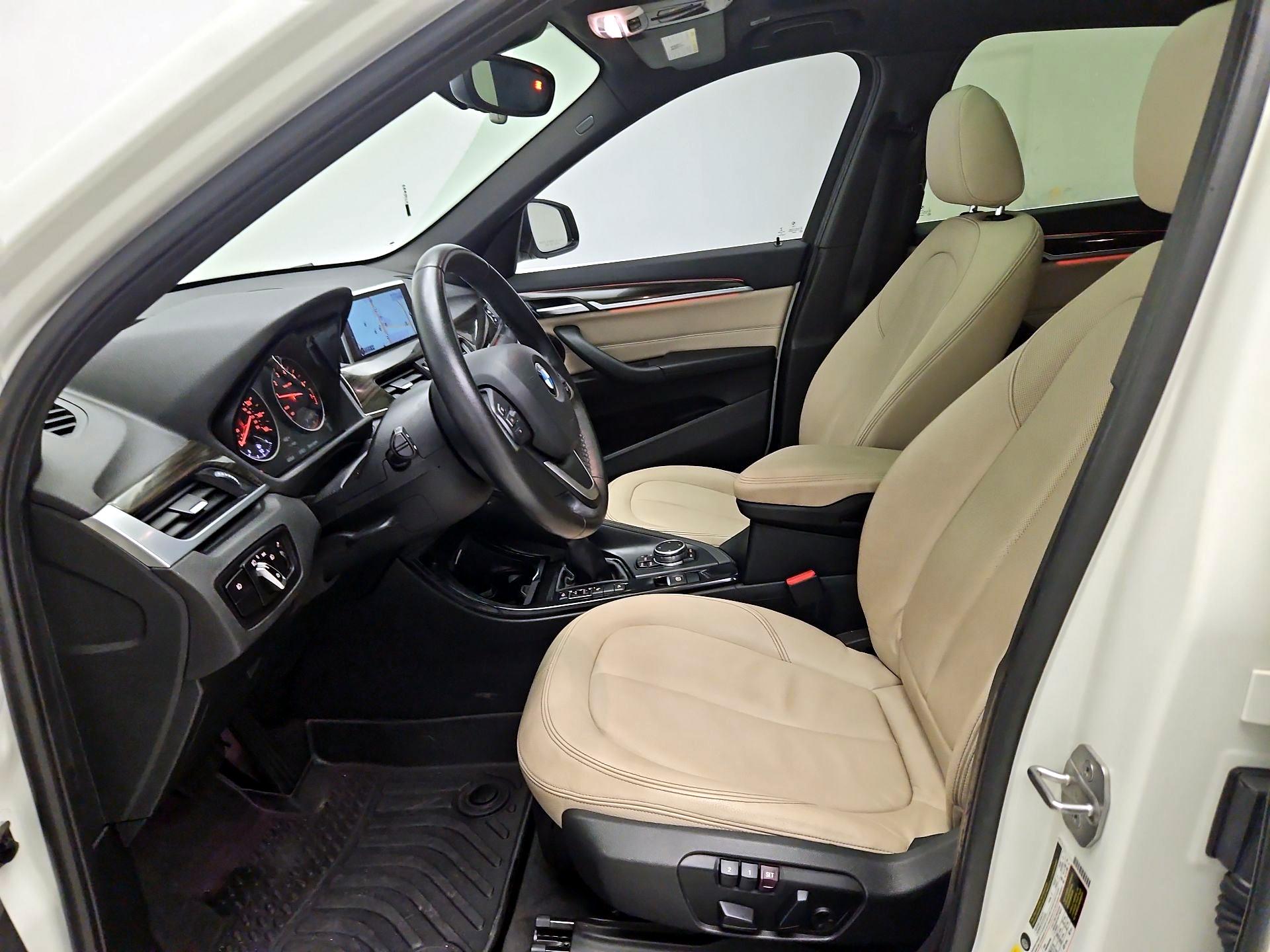 Thumbnail: 2016 BMW X1 - 11