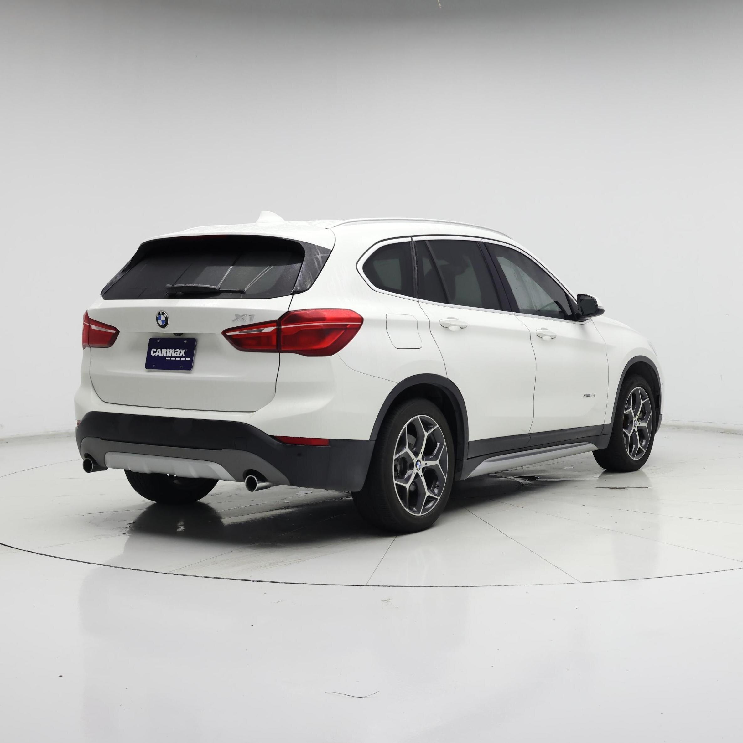 Thumbnail: 2016 BMW X1 - 8
