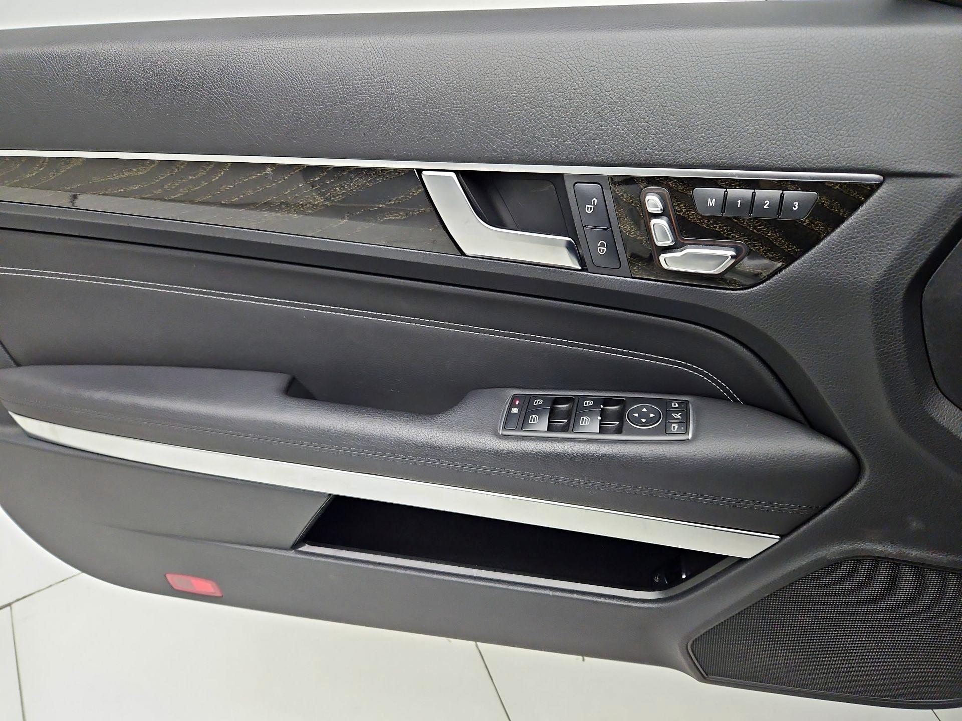 Thumbnail: 2016 Mercedes-Benz E-Class - 12