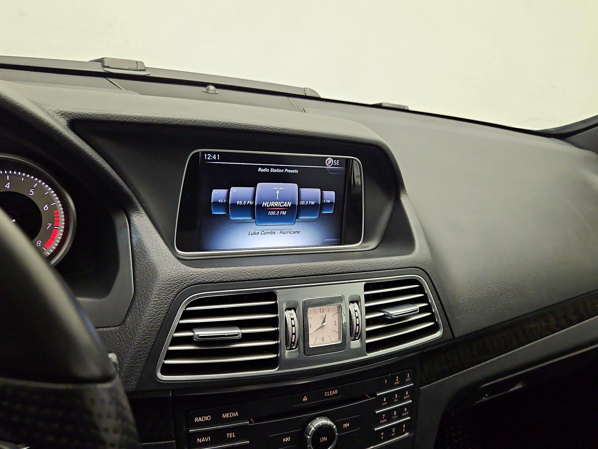 Thumbnail: 2016 Mercedes-Benz E-Class - 16