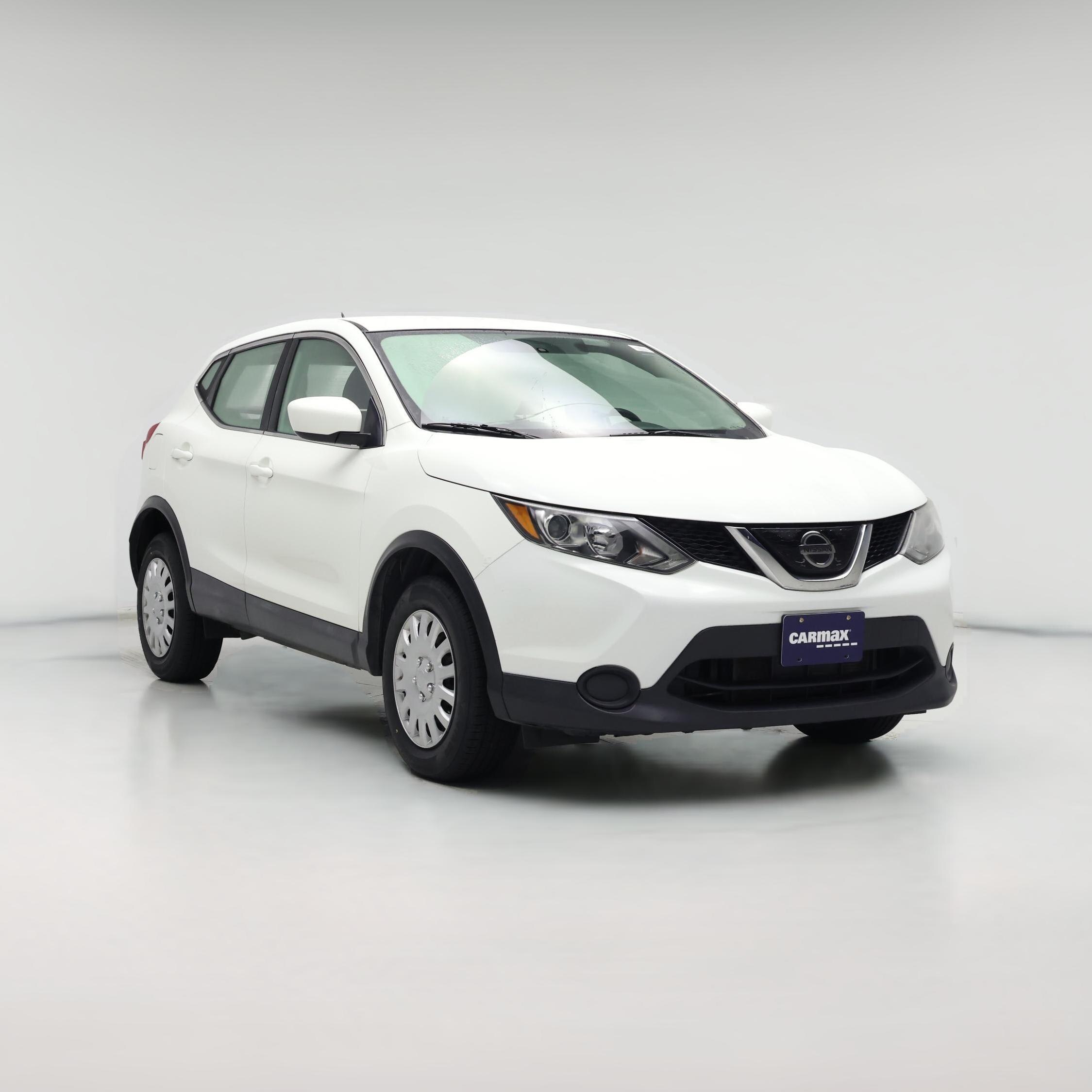 Thumbnail: 2019 Nissan Rogue Sport - 1