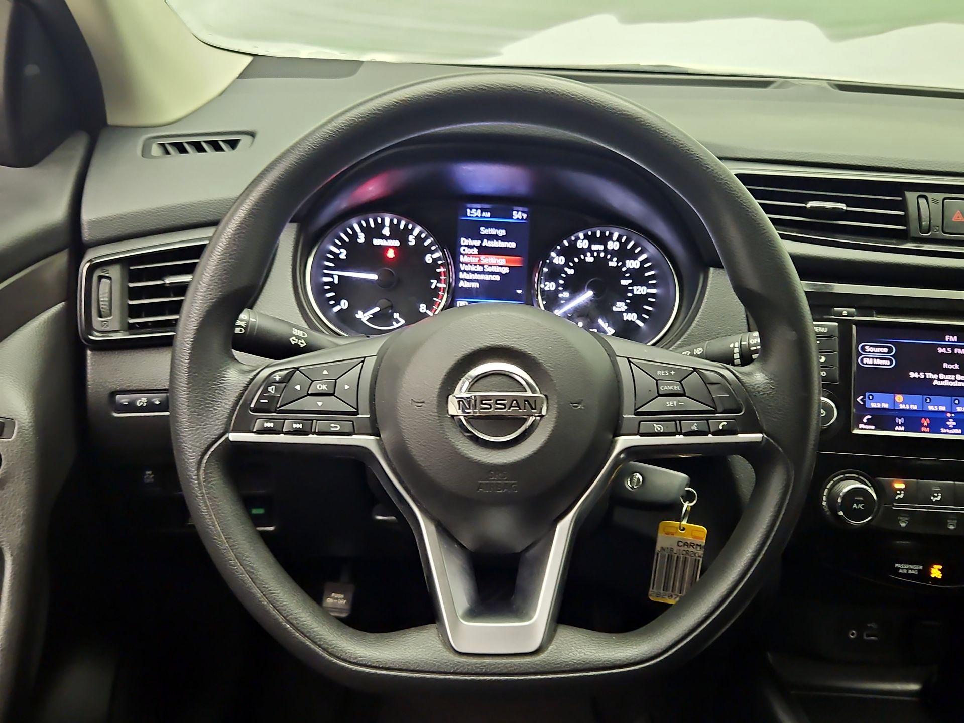 Thumbnail: 2019 Nissan Rogue Sport - 10