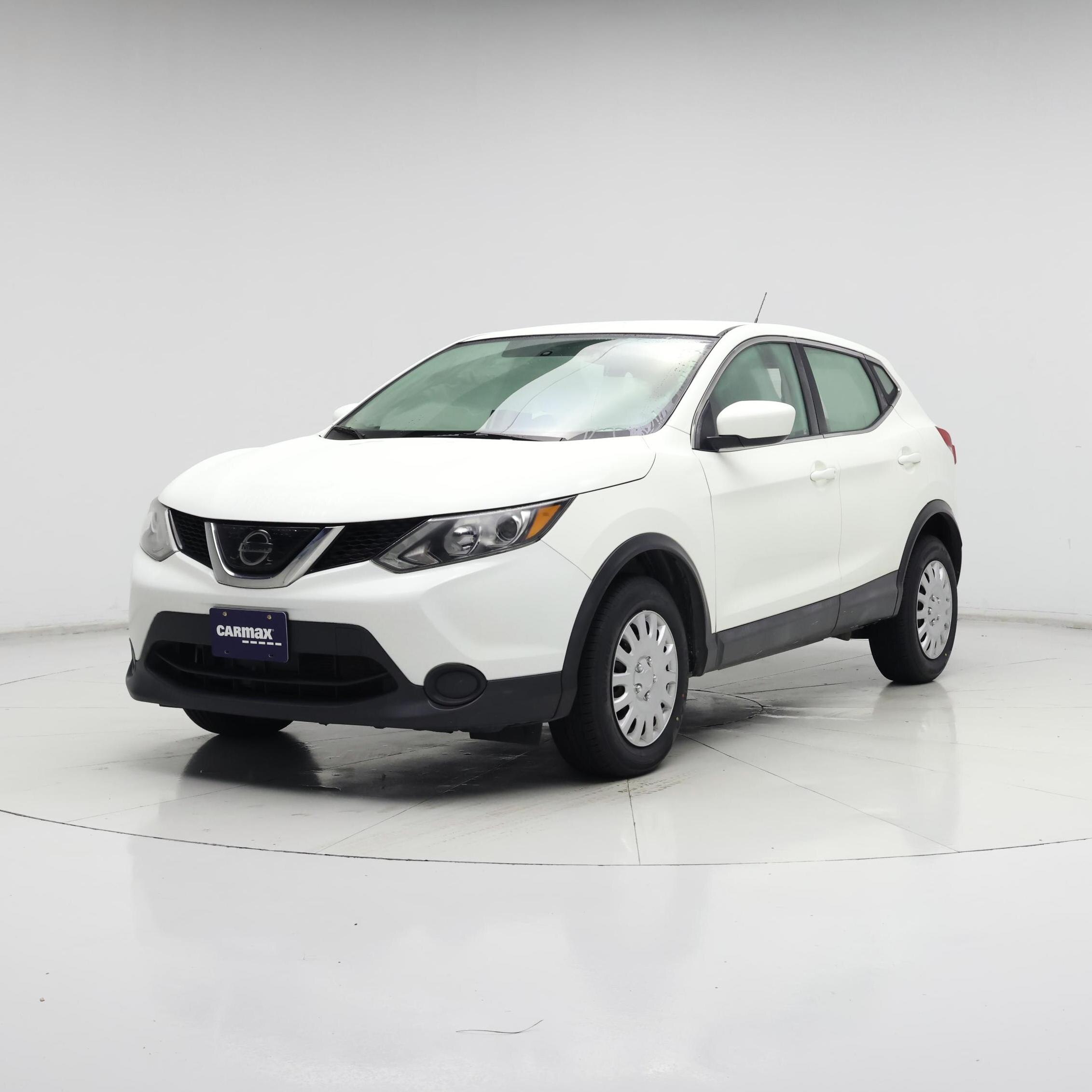 Thumbnail: 2019 Nissan Rogue Sport - 4