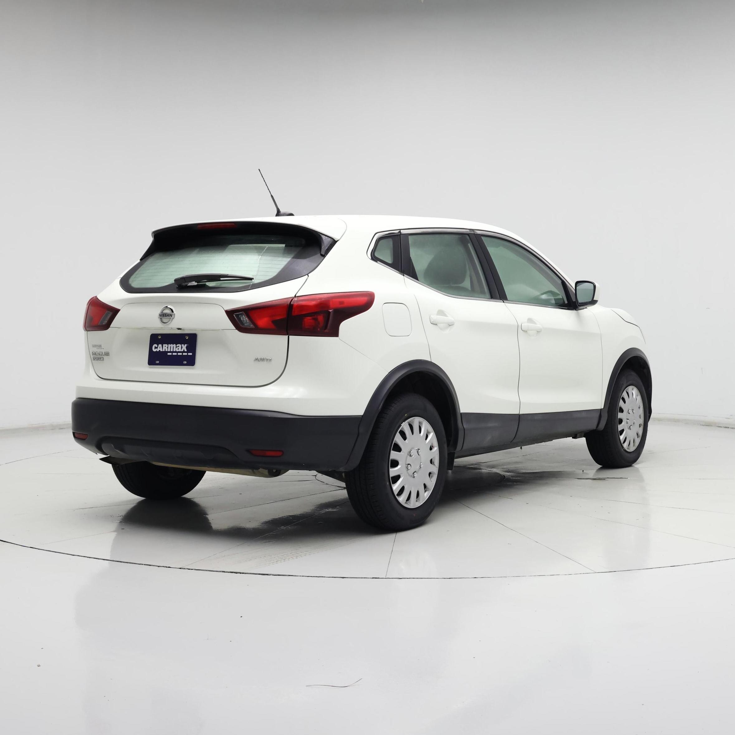 Thumbnail: 2019 Nissan Rogue Sport - 8