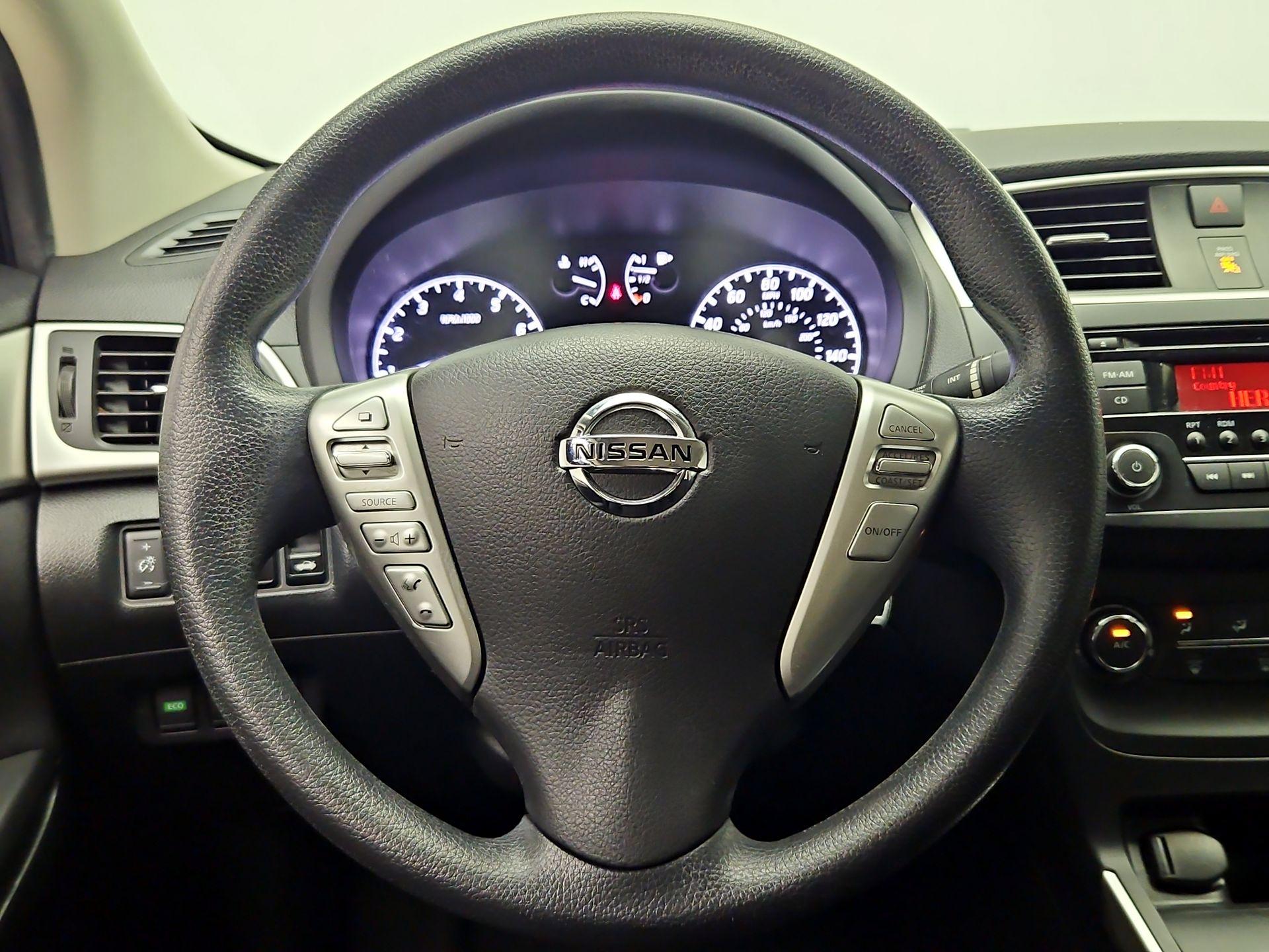 Thumbnail: 2017 Nissan Sentra - 10