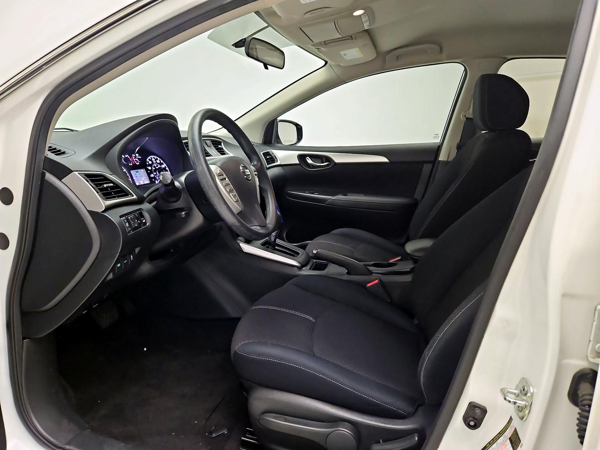 Thumbnail: 2017 Nissan Sentra - 11