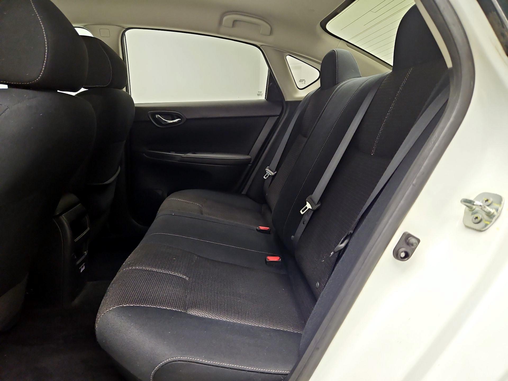 Thumbnail: 2017 Nissan Sentra - 18