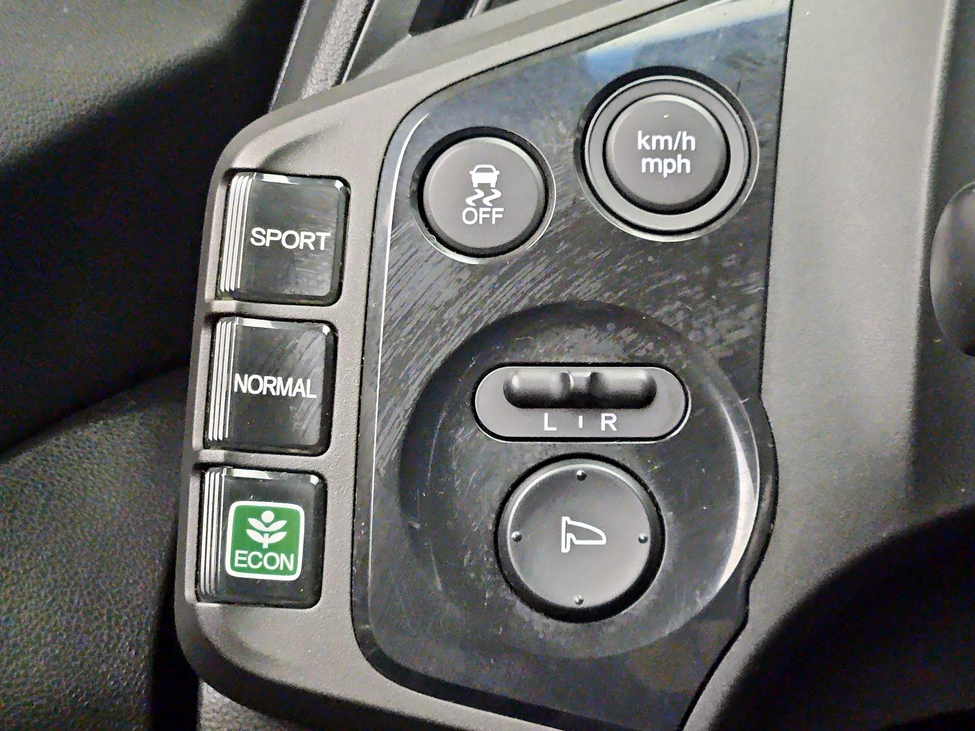 Thumbnail: 2015 Honda CR-Z - 13