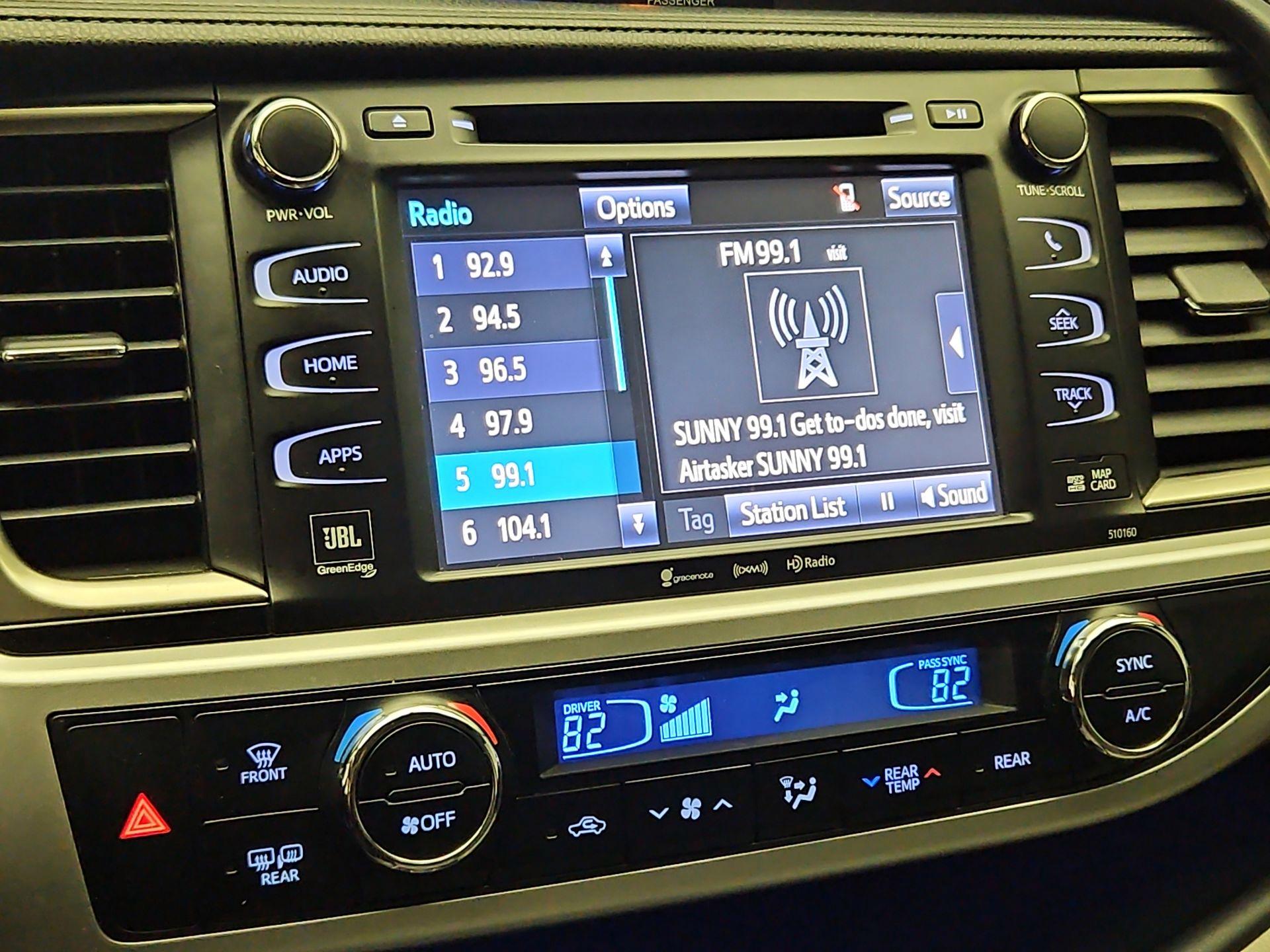 Thumbnail: 2016 Toyota Highlander - 15