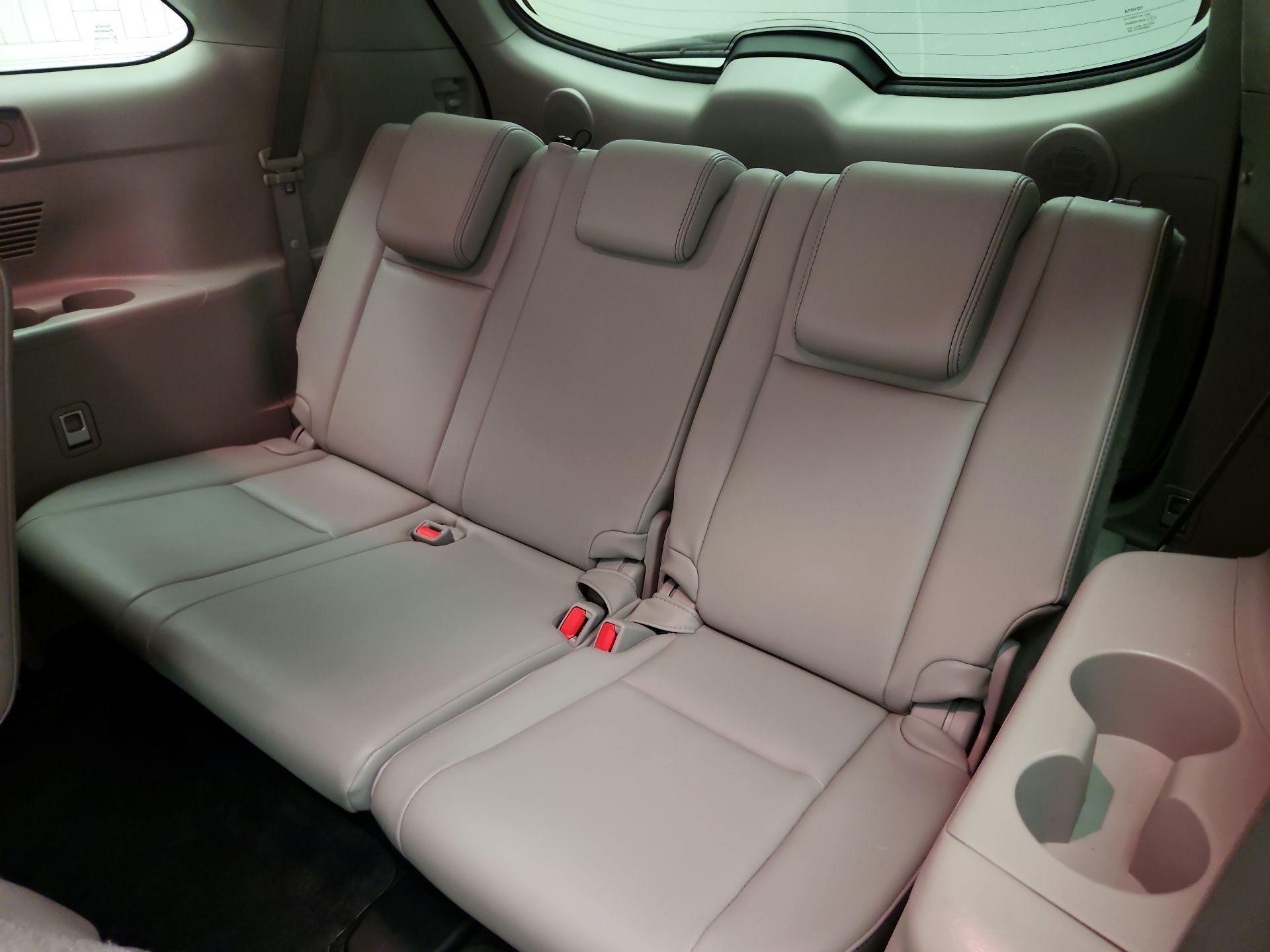 Thumbnail: 2016 Toyota Highlander - 20