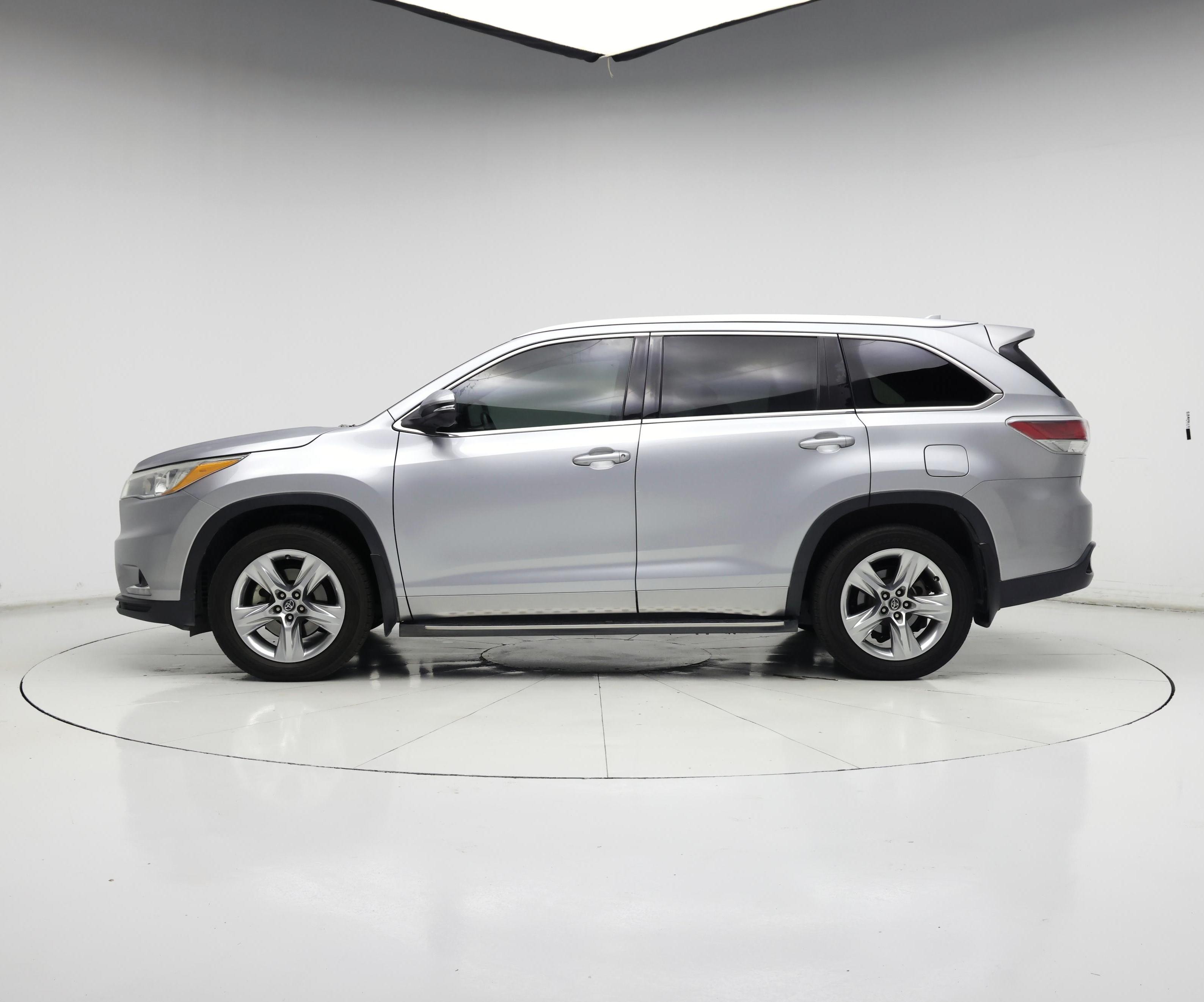 Thumbnail: 2016 Toyota Highlander - 3