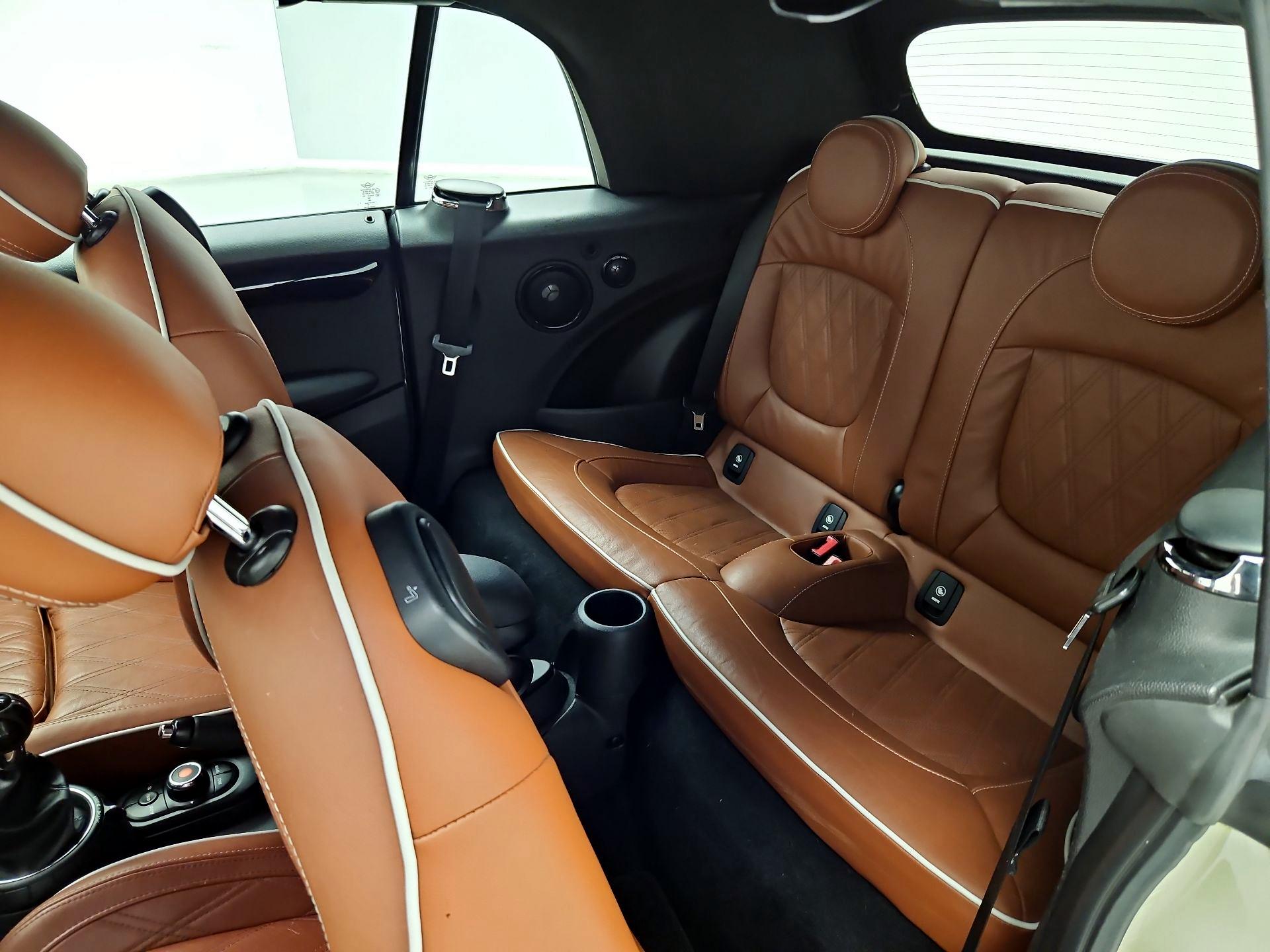 Thumbnail: 2016 MINI Cooper - 16