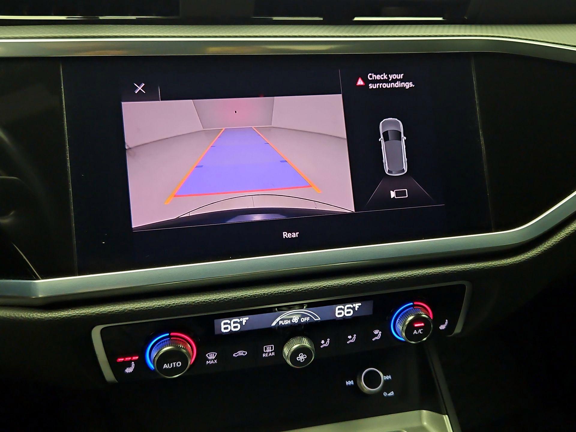 Thumbnail: 2021 Audi Q3 - 14